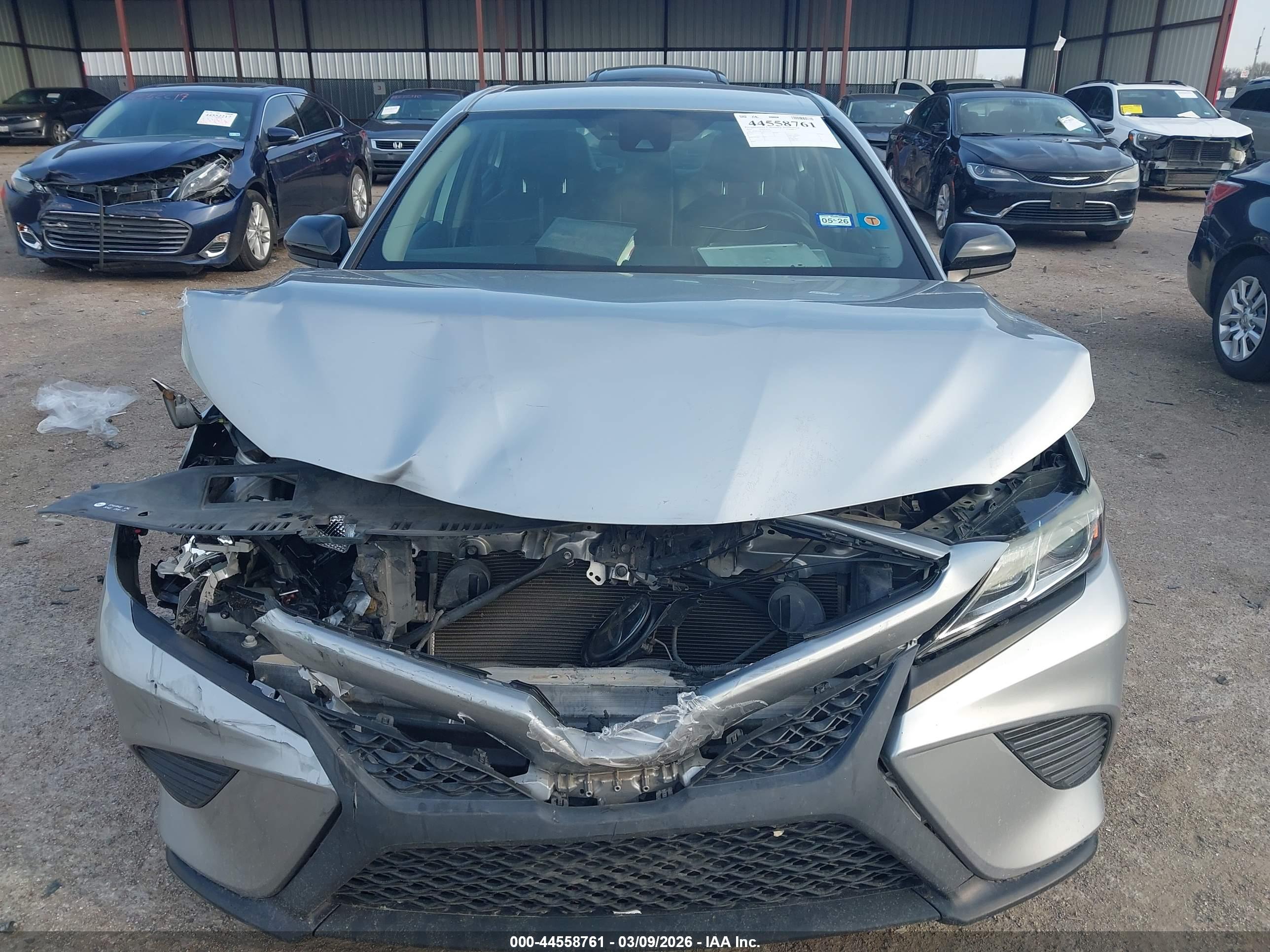TOYOTA CAMRY image 6