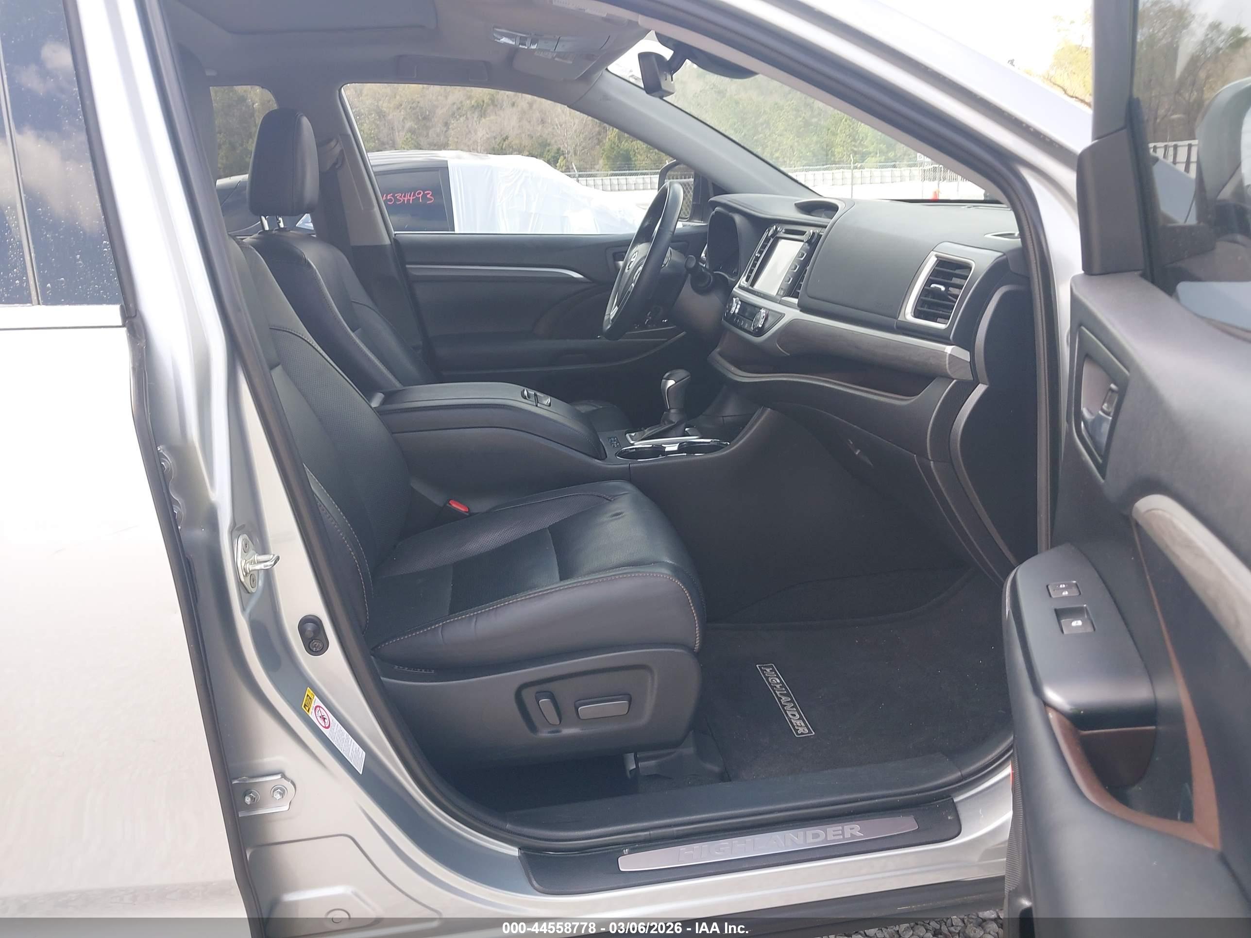TOYOTA HIGHLANDER image 5