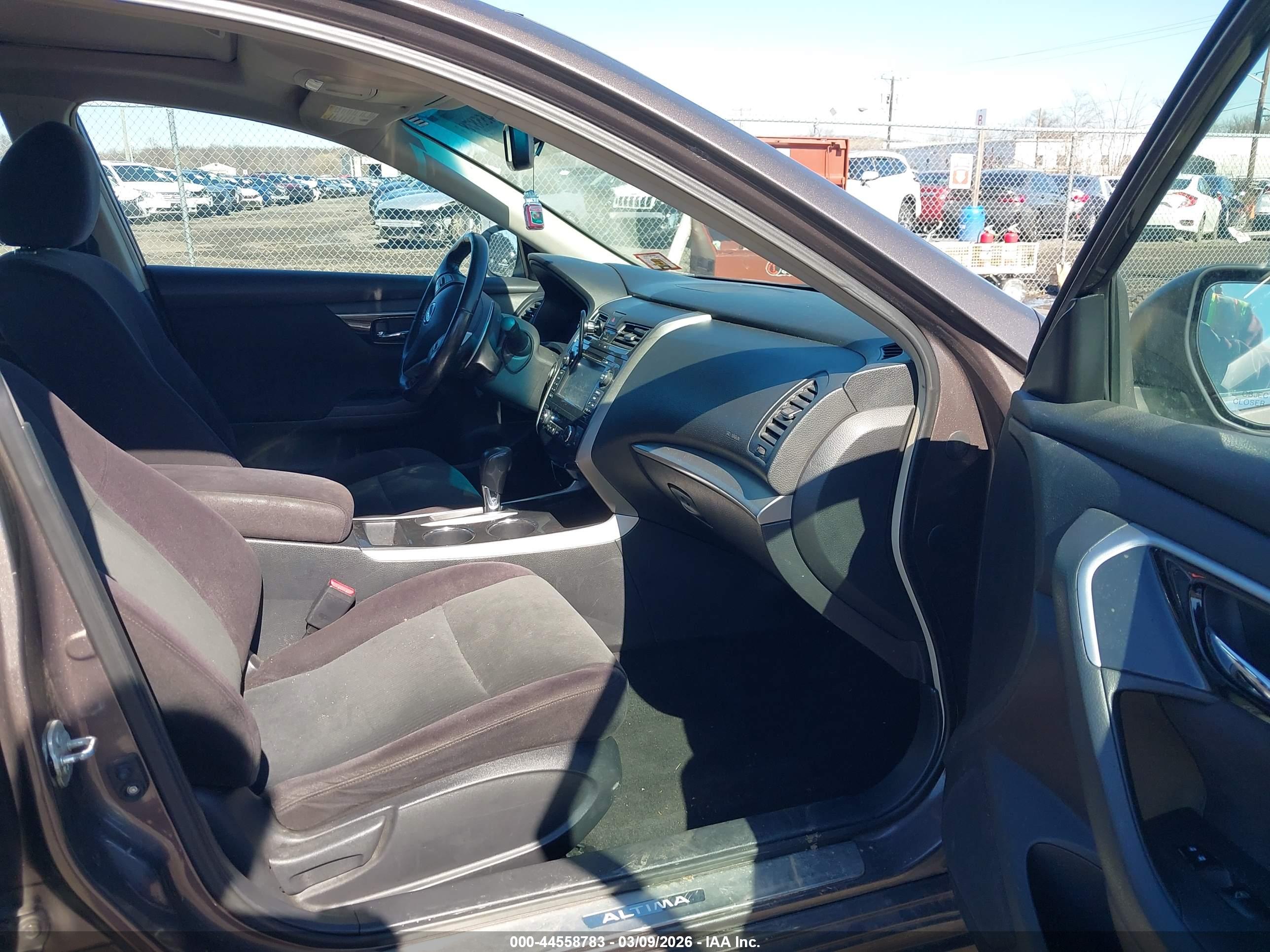 NISSAN ALTIMA image 5