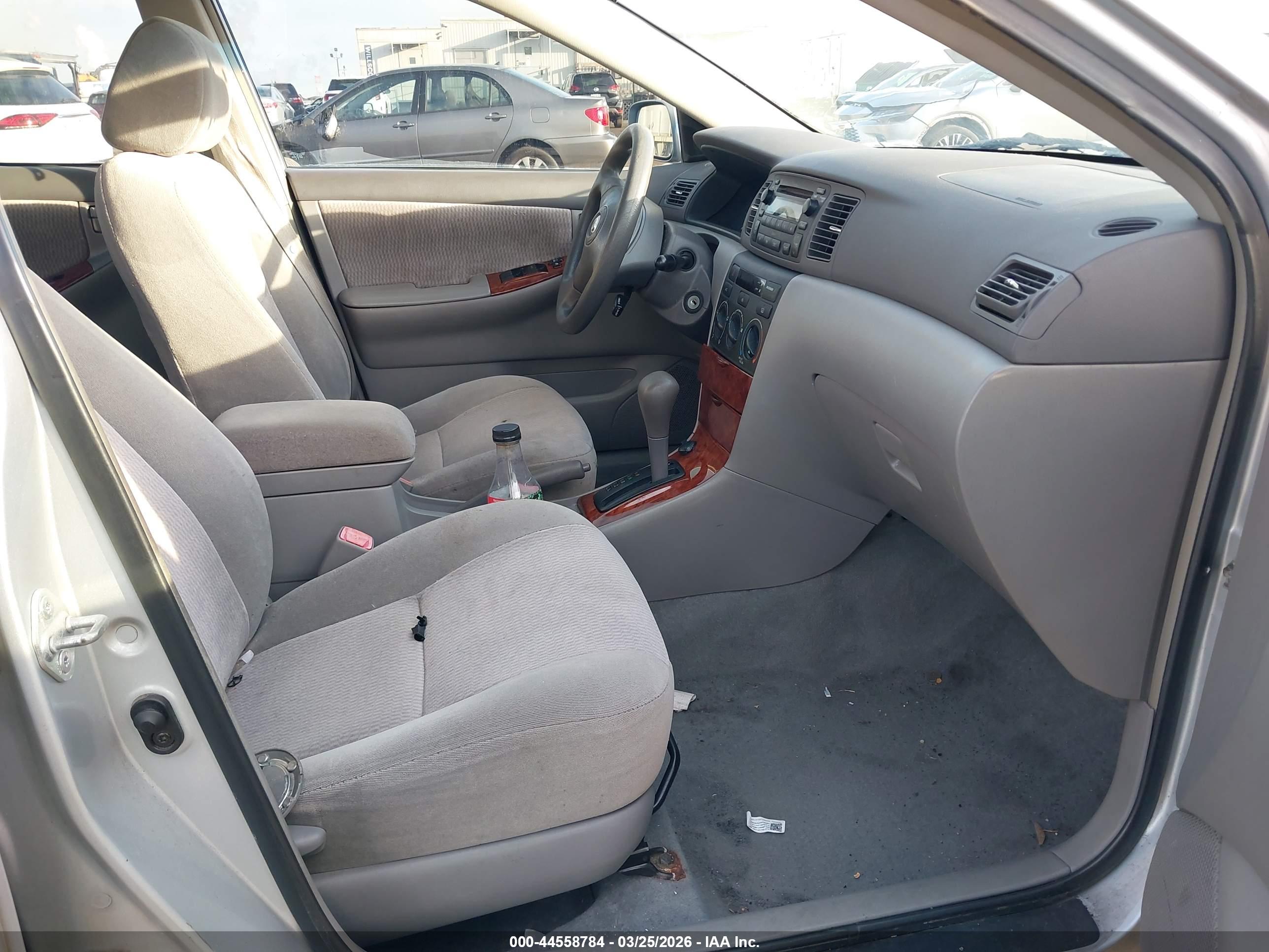 TOYOTA COROLLA image 5
