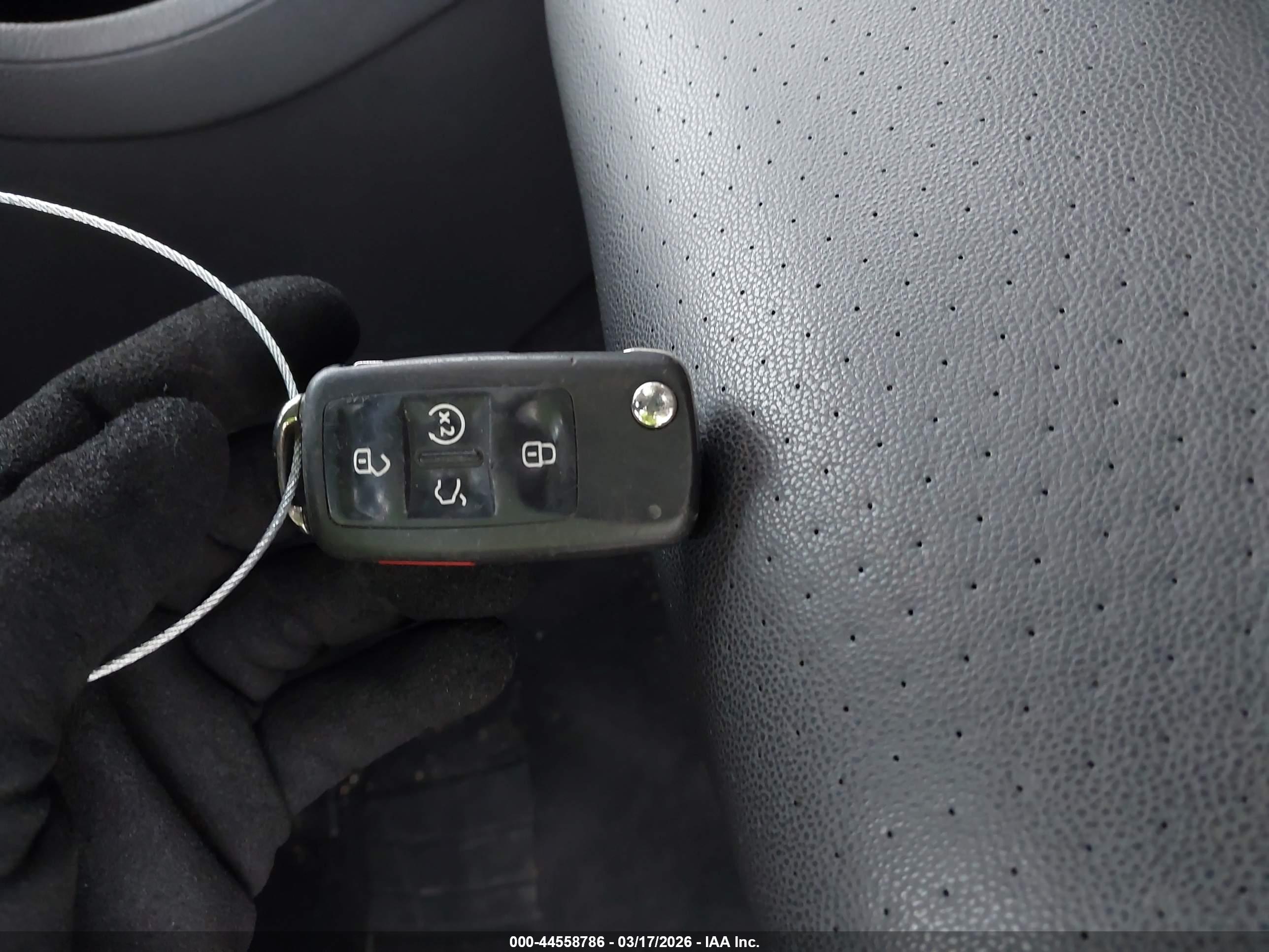 VOLKSWAGEN PASSAT image 11