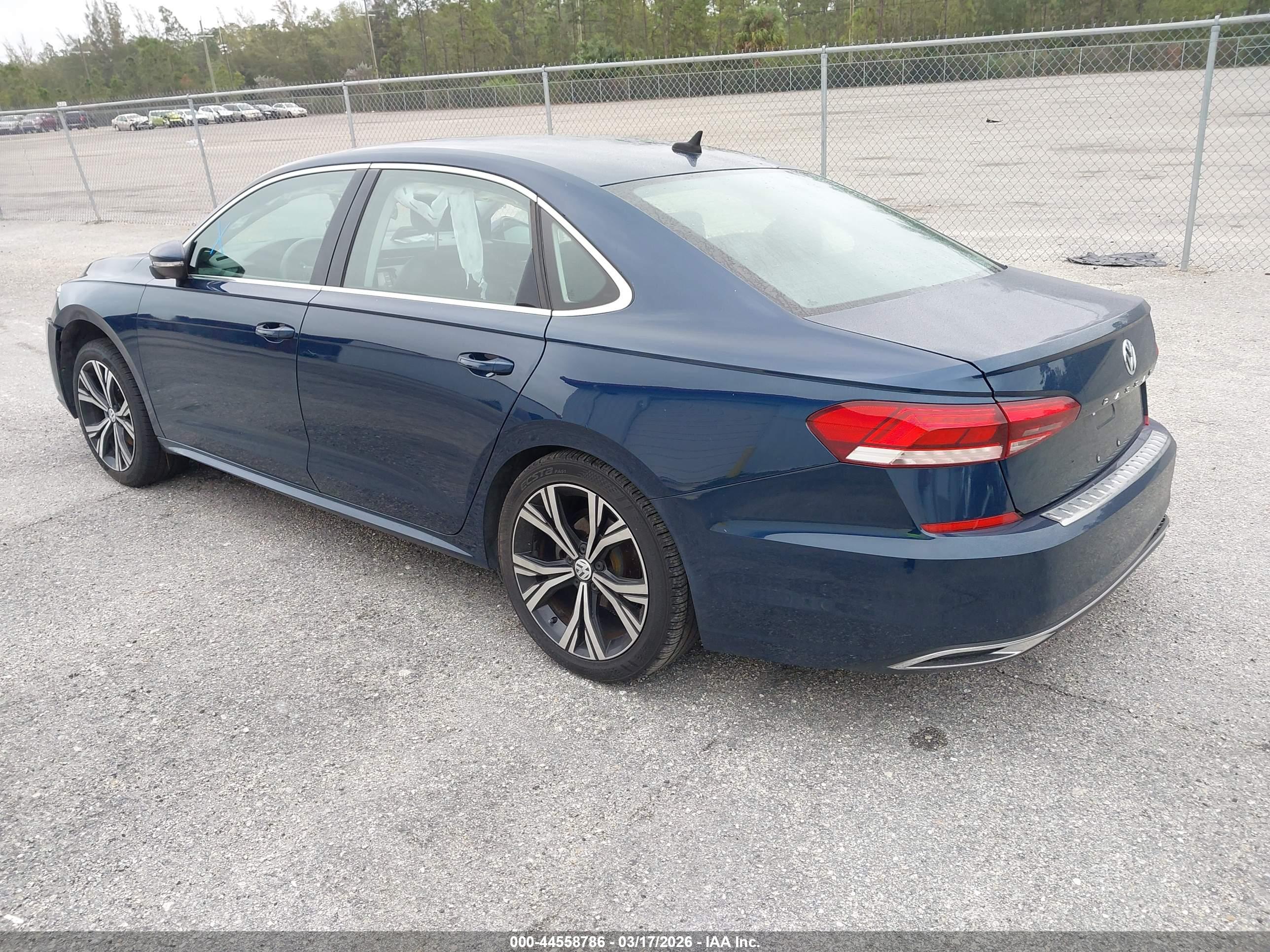 VOLKSWAGEN PASSAT image 3