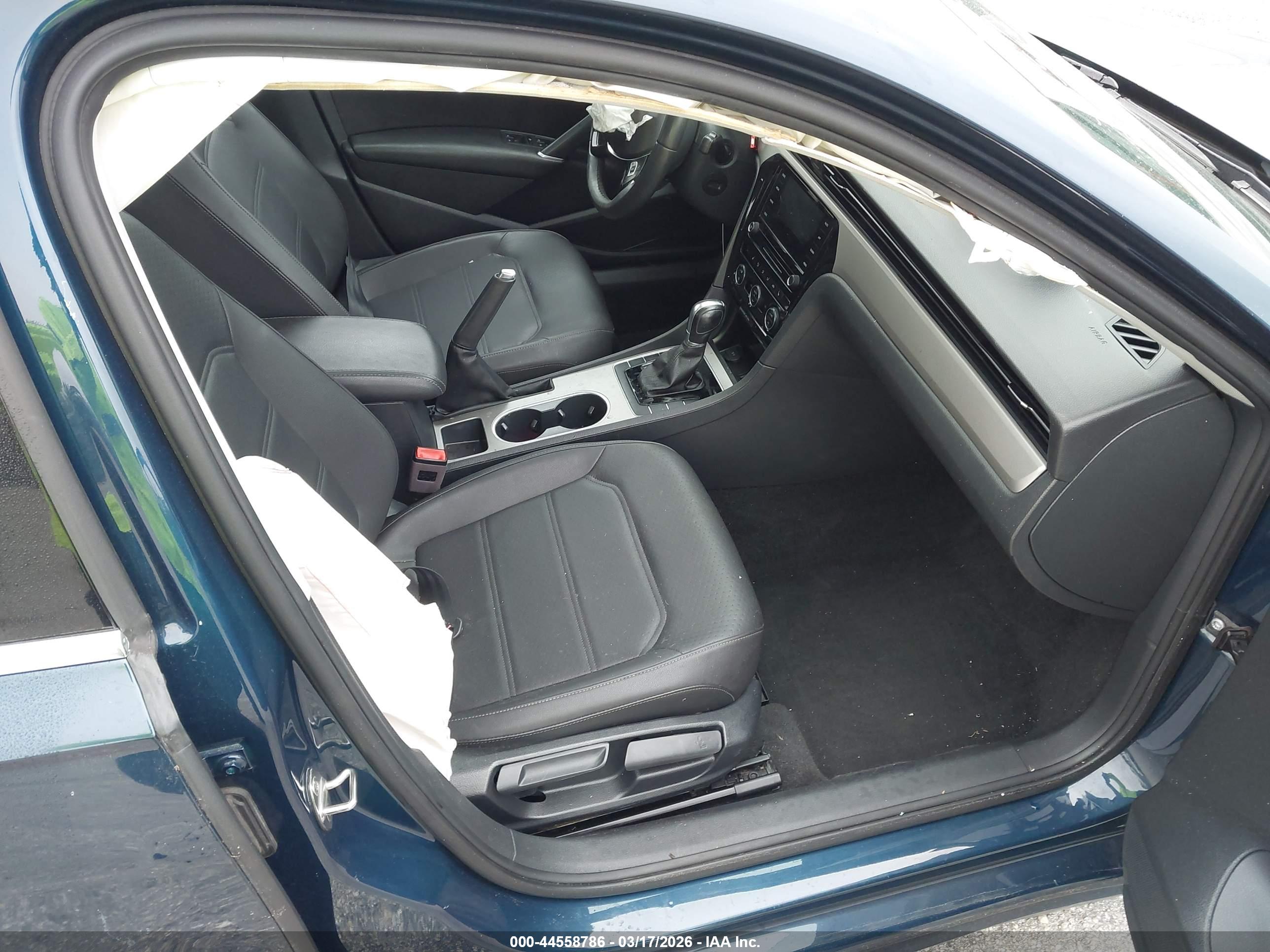 VOLKSWAGEN PASSAT image 5