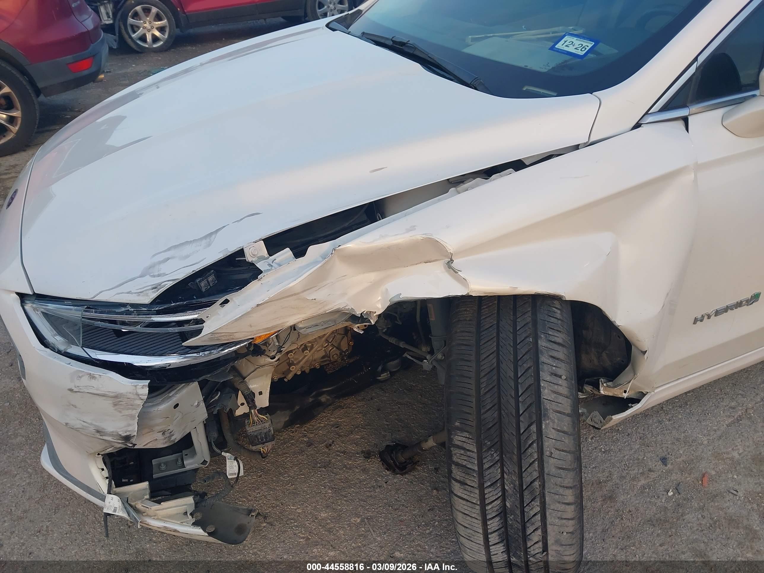 FORD FUSION image 6