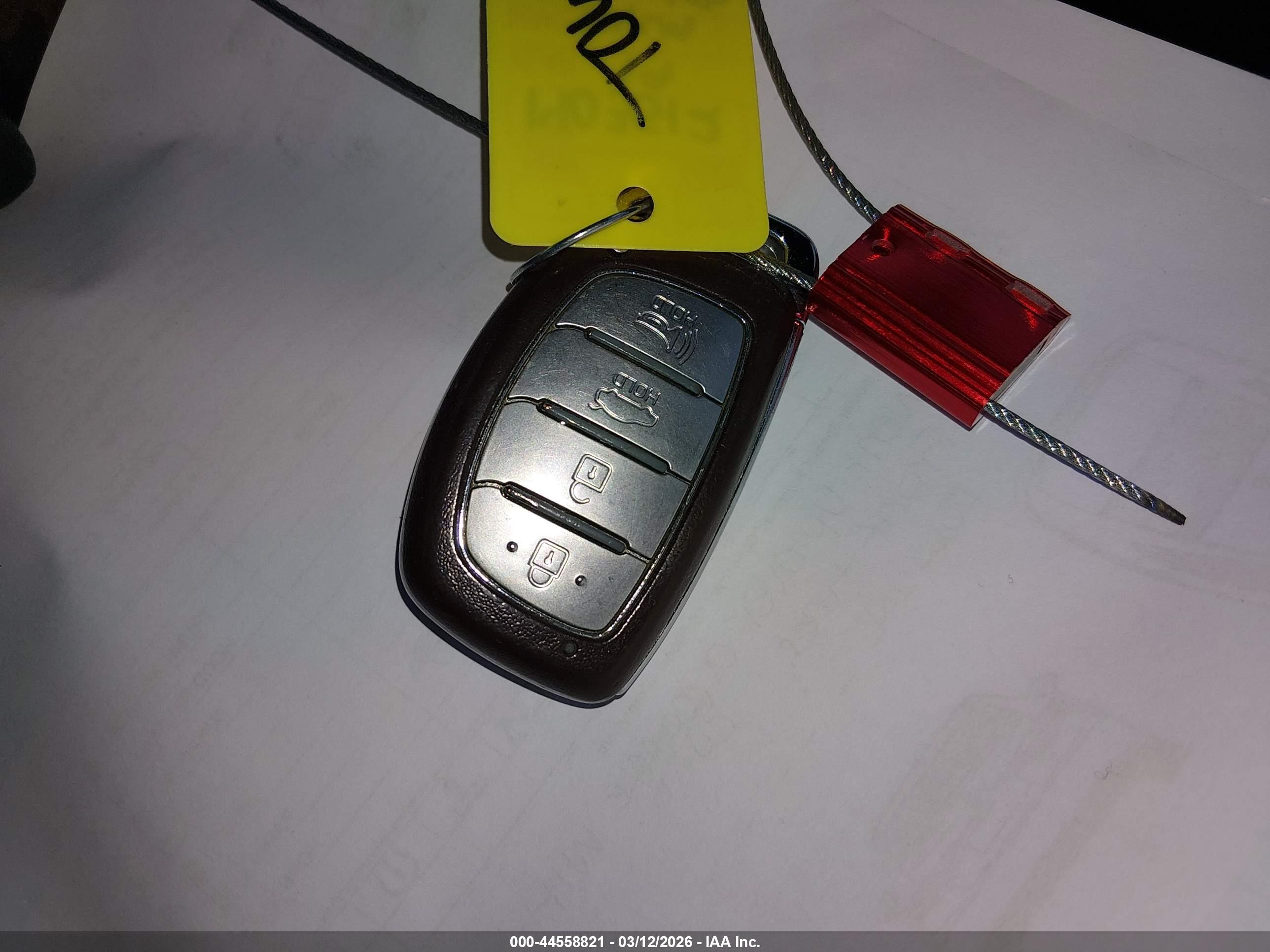 HYUNDAI ELANTRA image 11