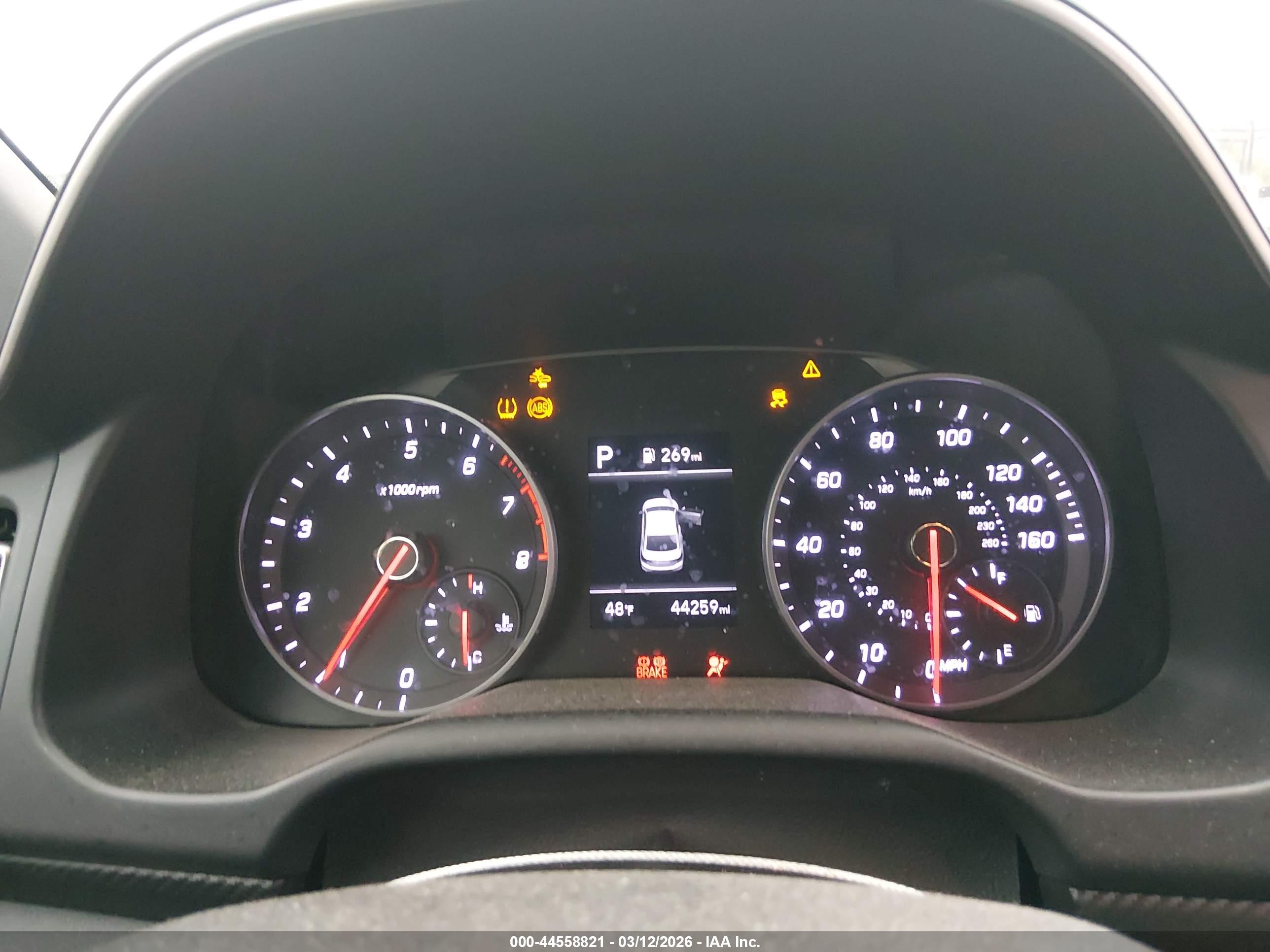 HYUNDAI ELANTRA image 7