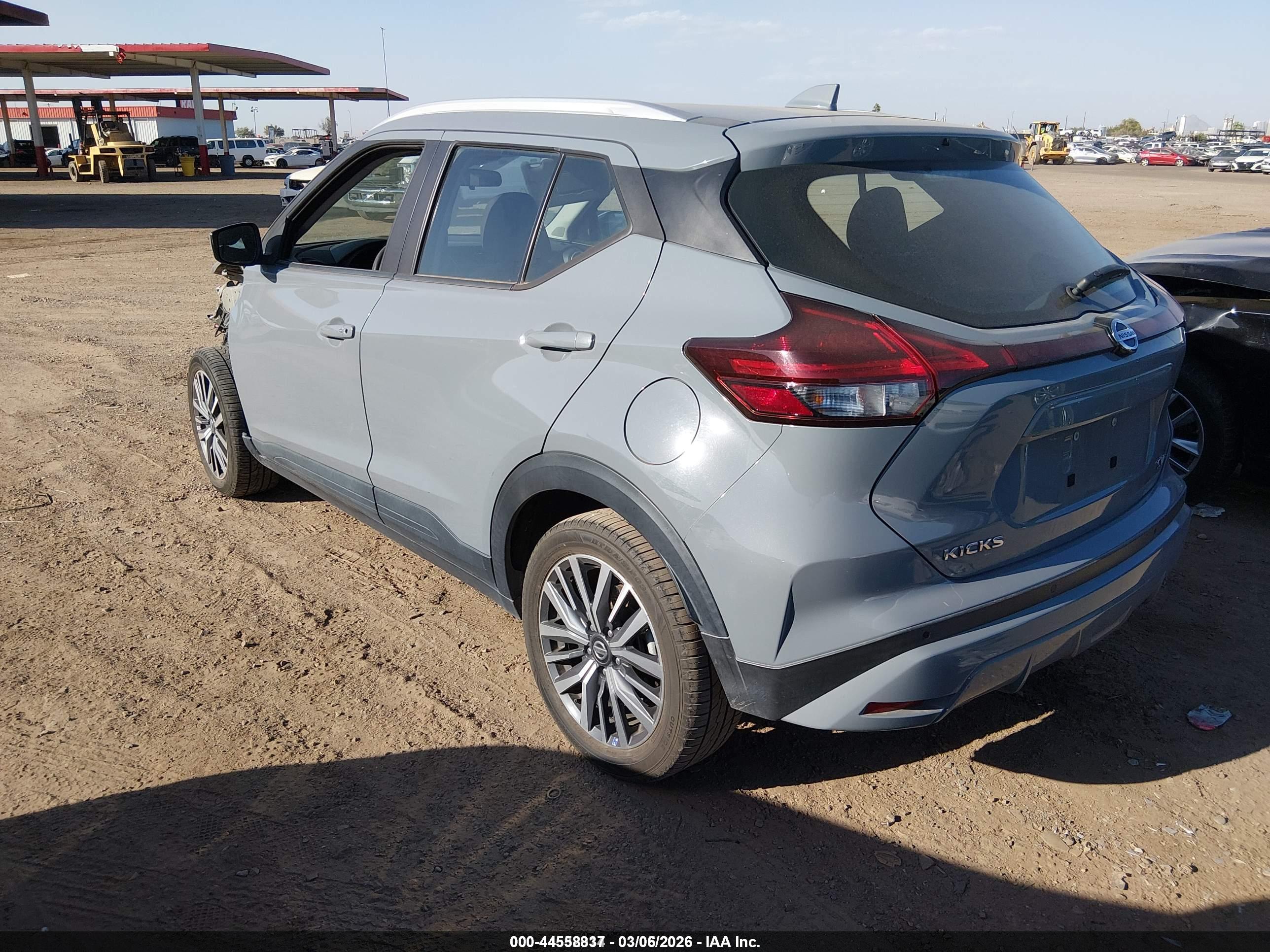 NISSAN KICKS image 3