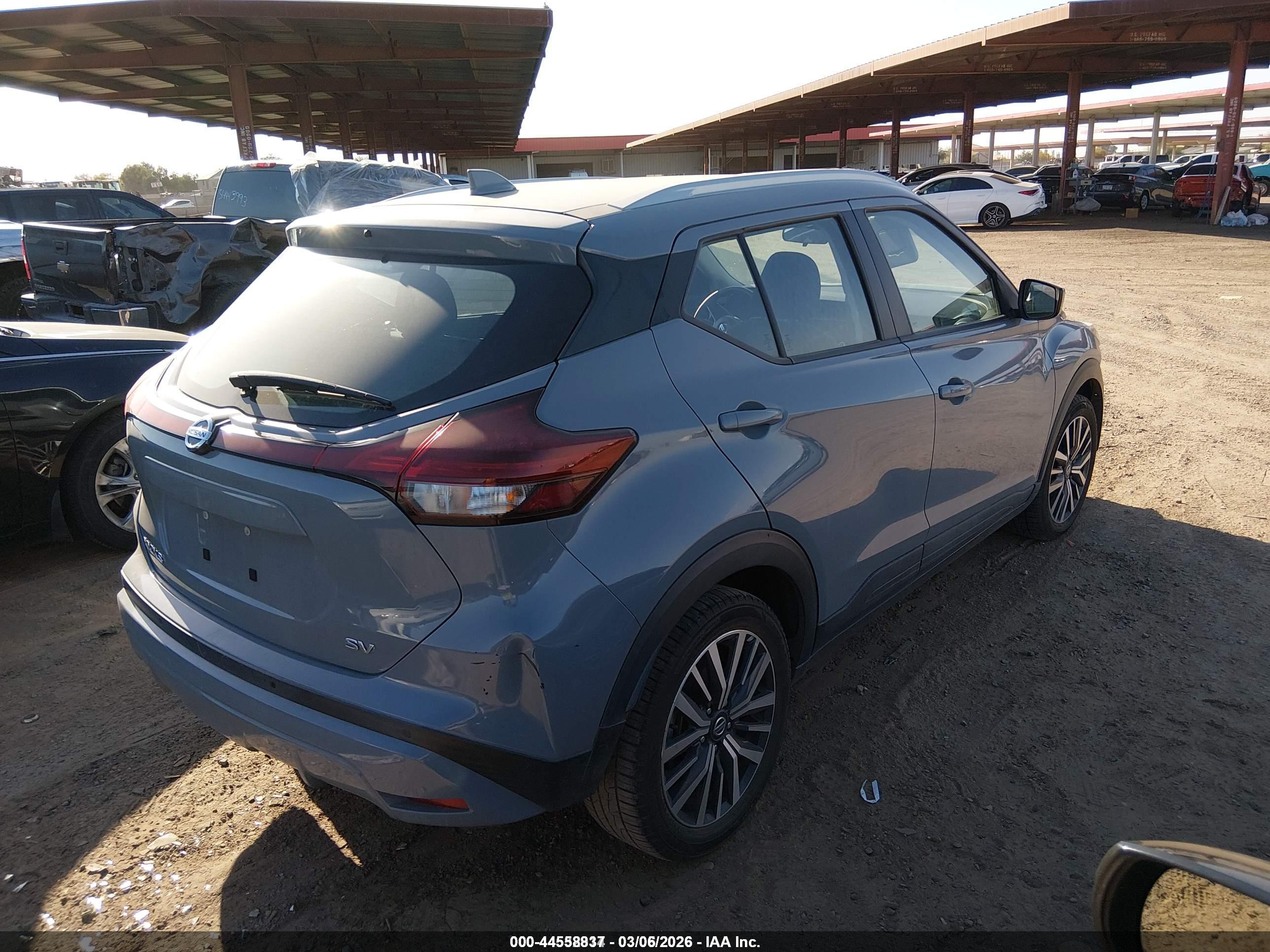 NISSAN KICKS image 4