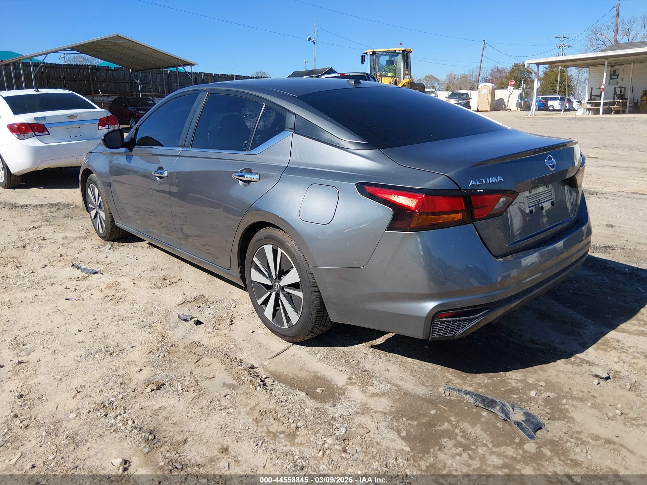 NISSAN ALTIMA image 3