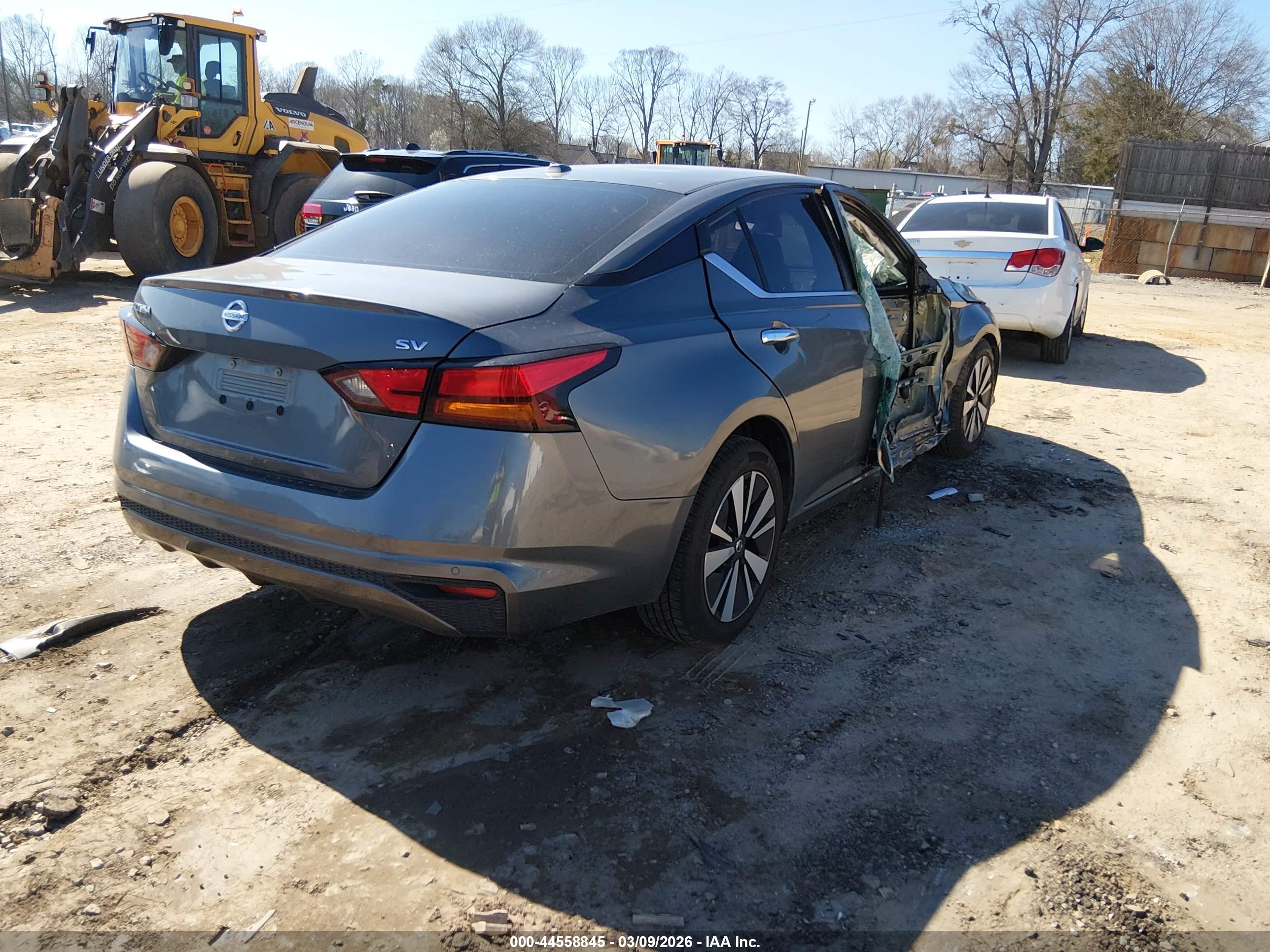 NISSAN ALTIMA image 4