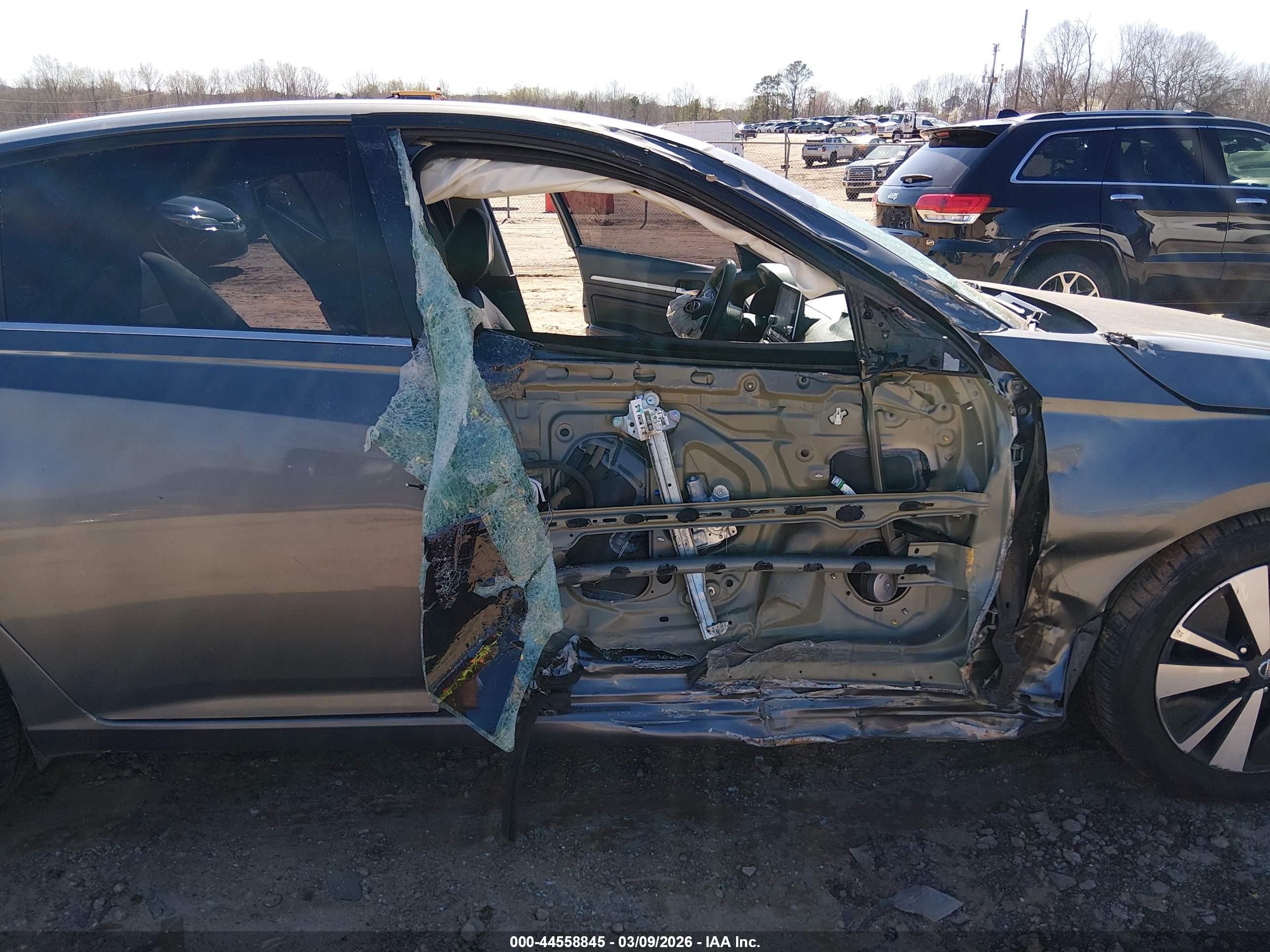 NISSAN ALTIMA image 6