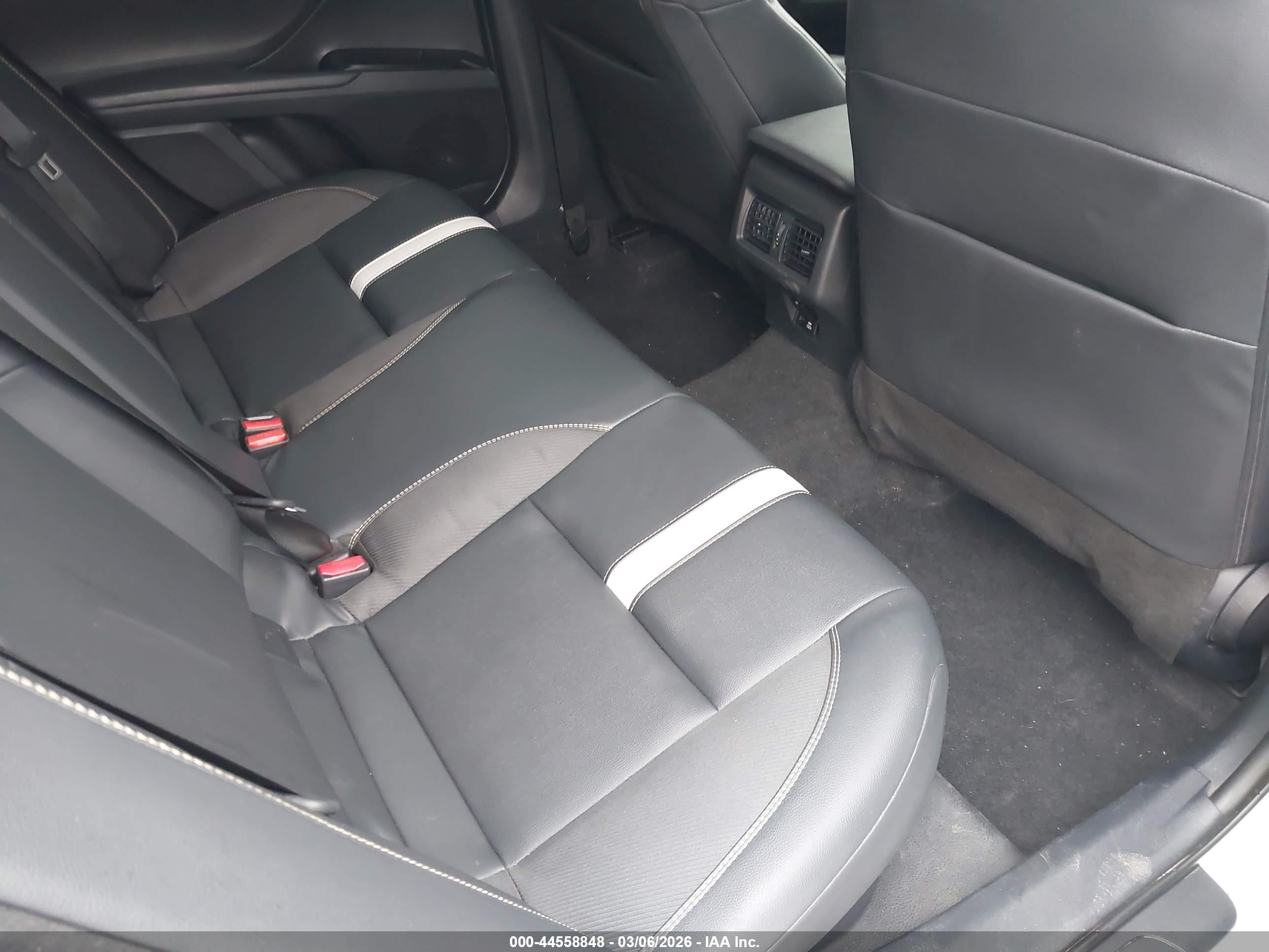 TOYOTA CAMRY image 8