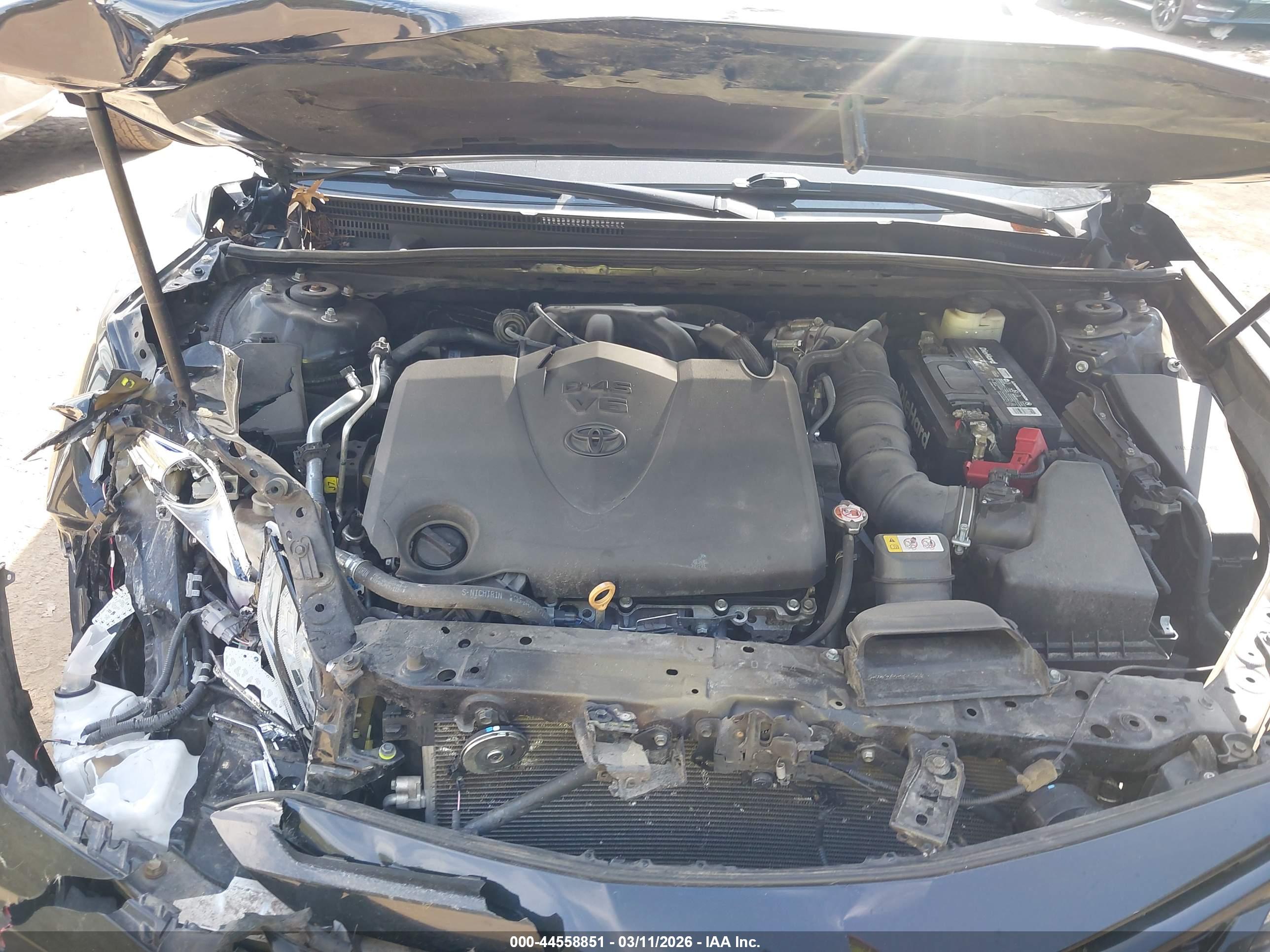 TOYOTA CAMRY image 10