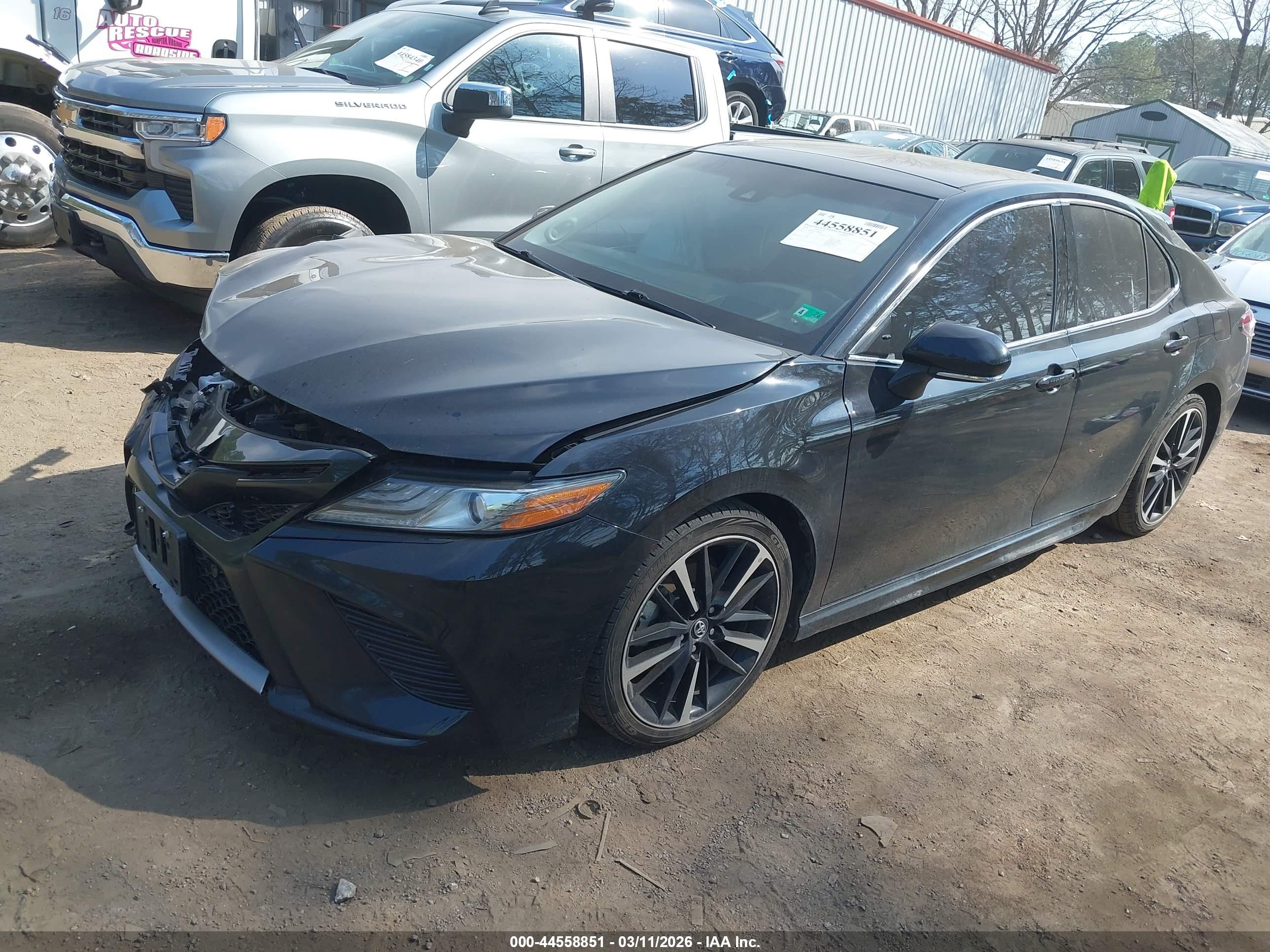 TOYOTA CAMRY image 2