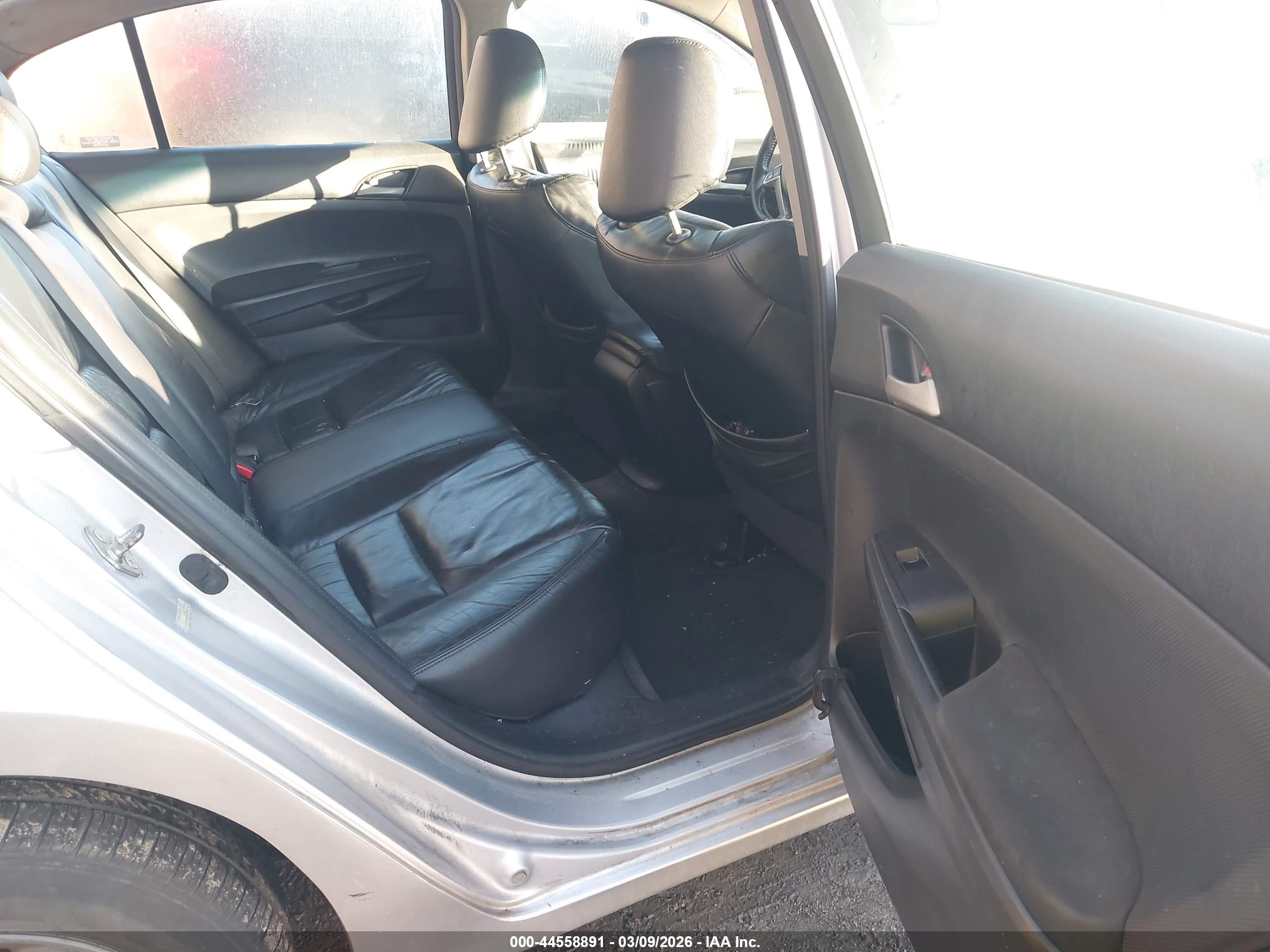 HONDA ACCORD image 8
