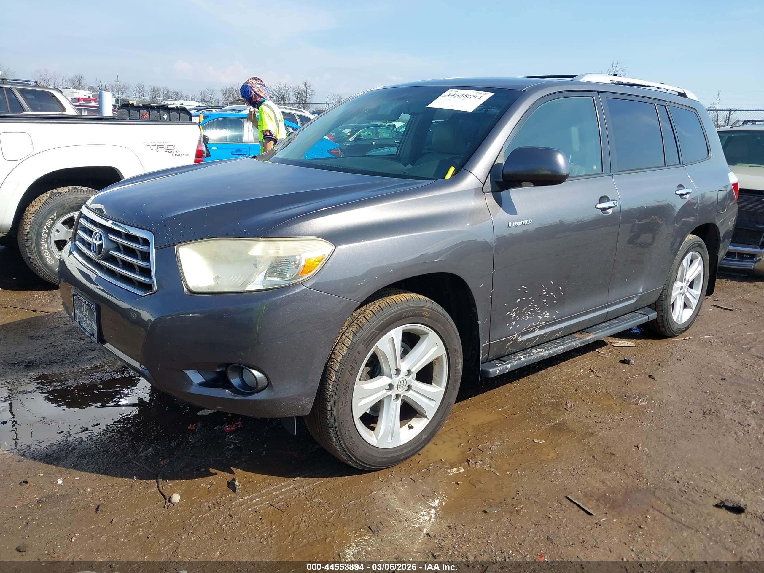 TOYOTA HIGHLANDER image 2