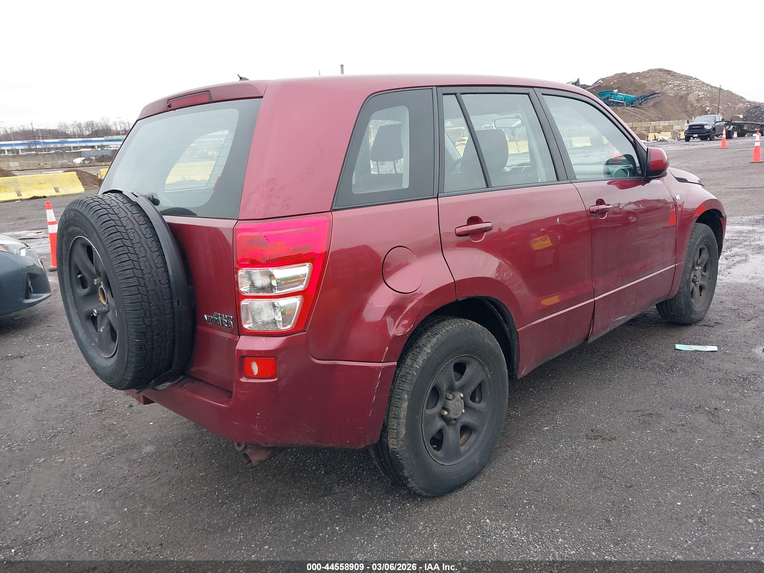 SUZUKI GRAND image 4