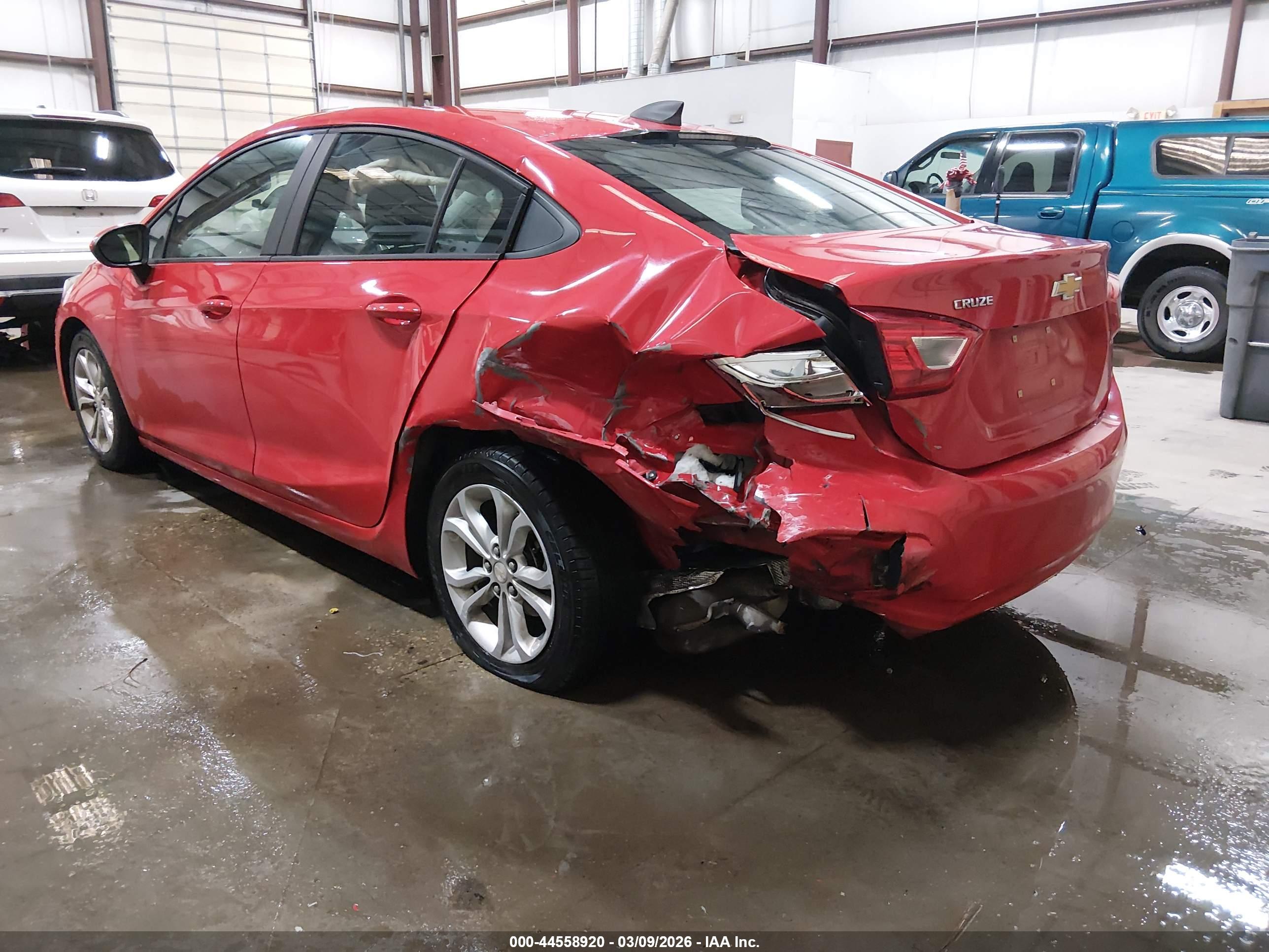 CHEVROLET CRUZE image 3