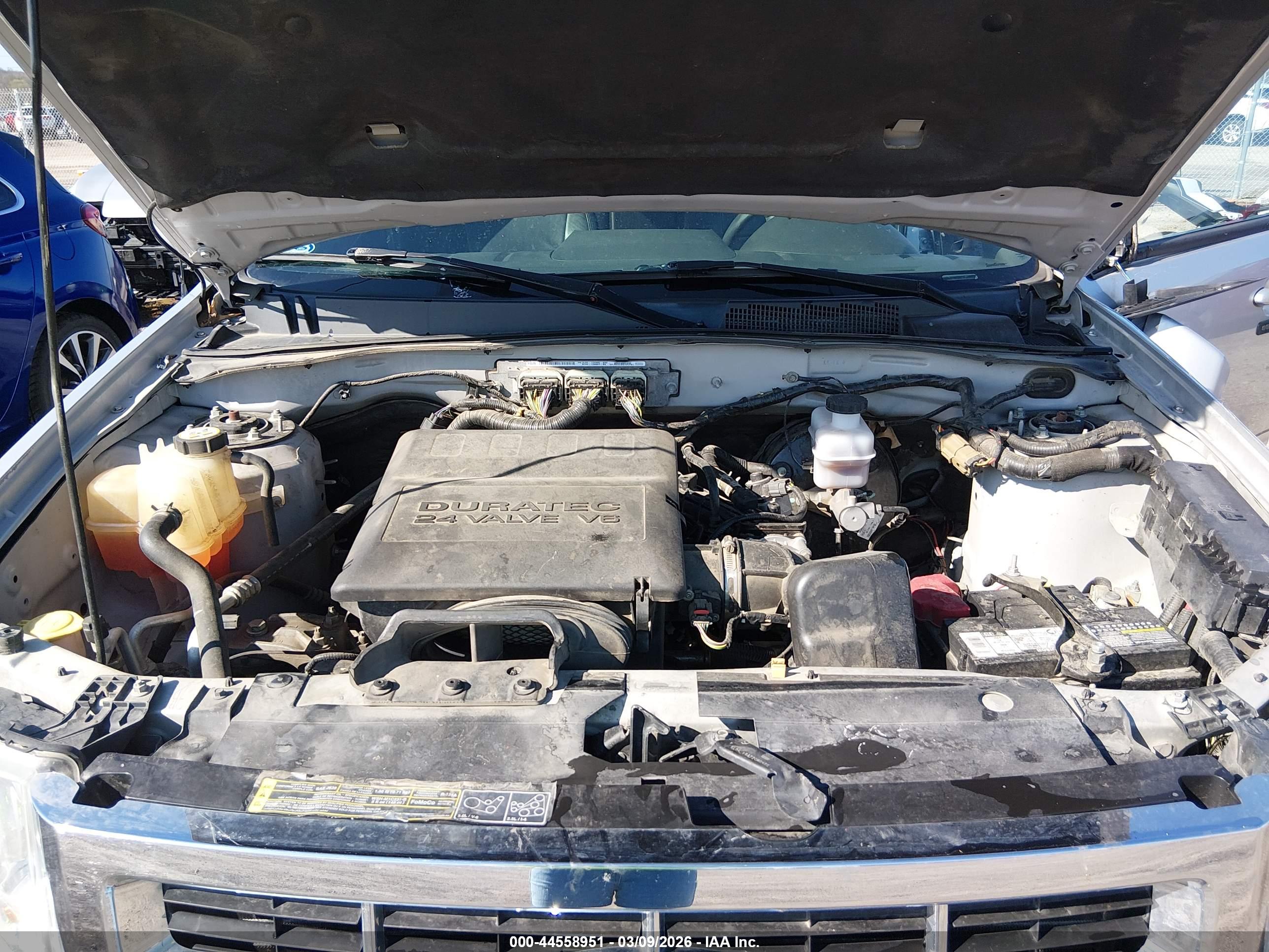 FORD ESCAPE image 10