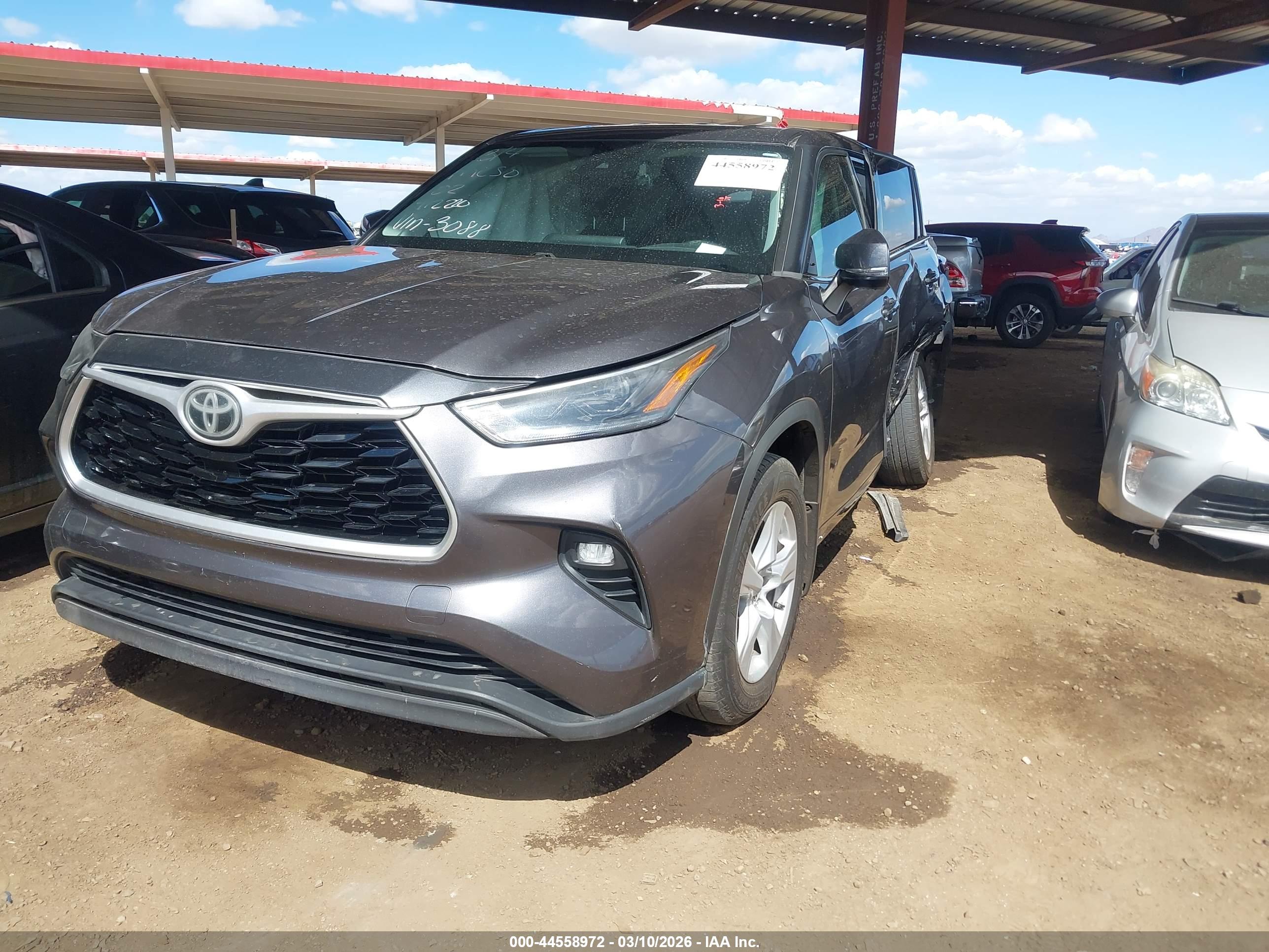 TOYOTA HIGHLANDER image 2