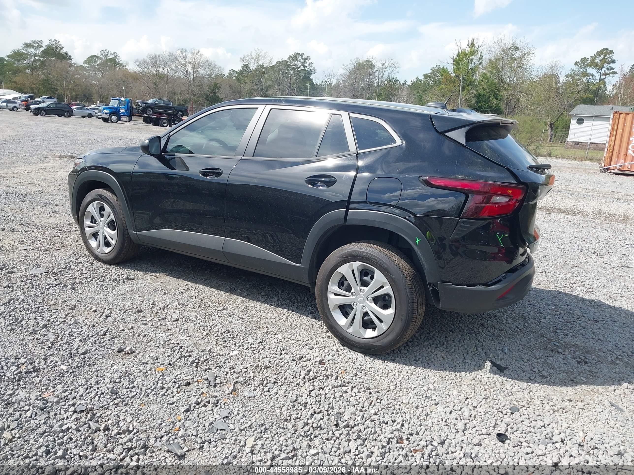 CHEVROLET TRAX image 3