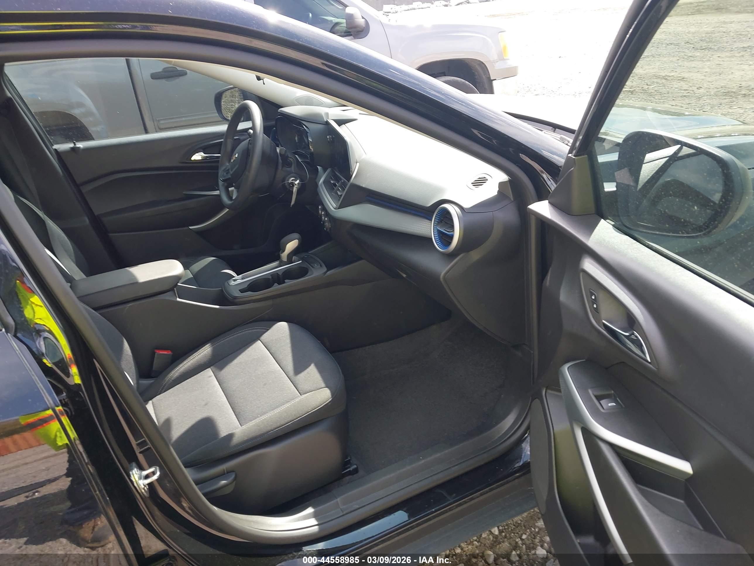 CHEVROLET TRAX image 5
