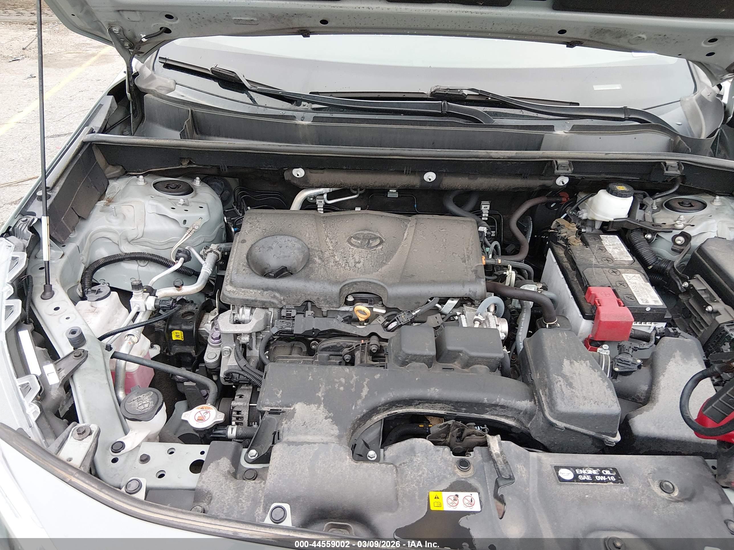 TOYOTA RAV4 image 10