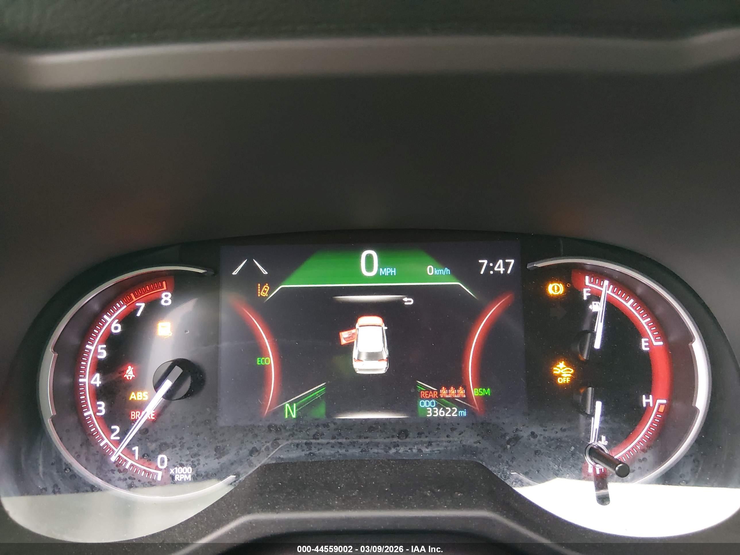 TOYOTA RAV4 image 7