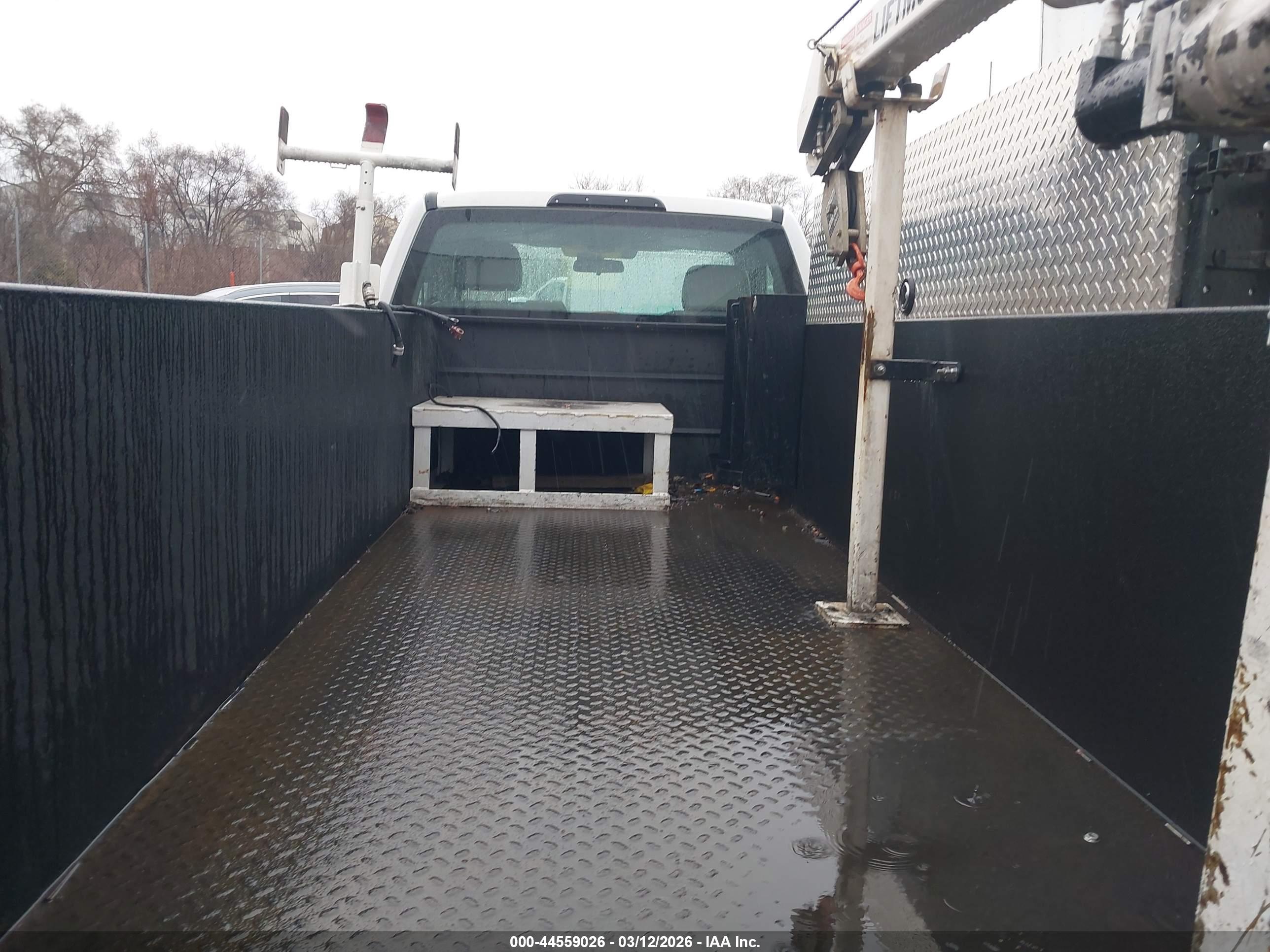 FORD F-350 image 7