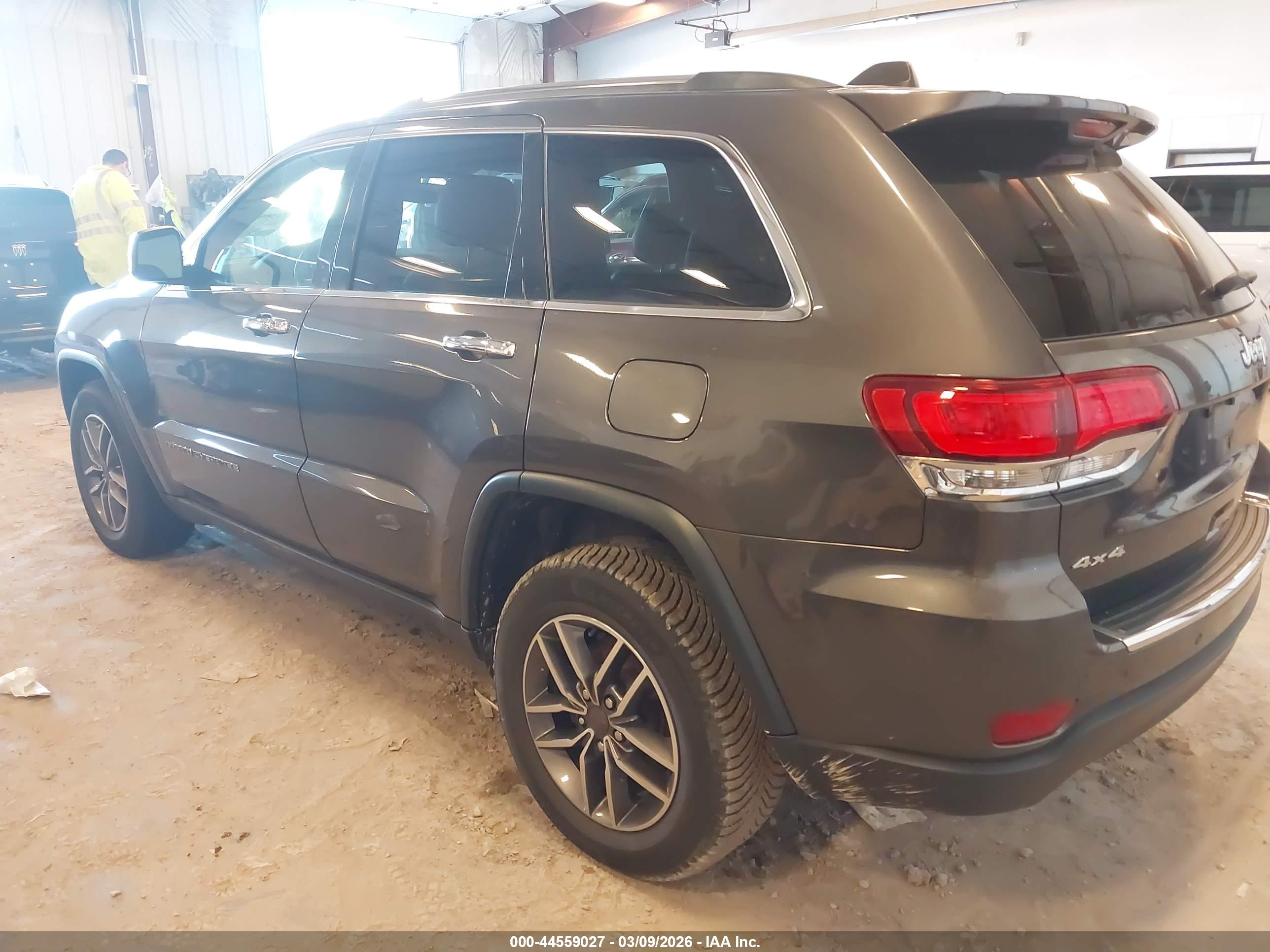 JEEP GRAND image 3