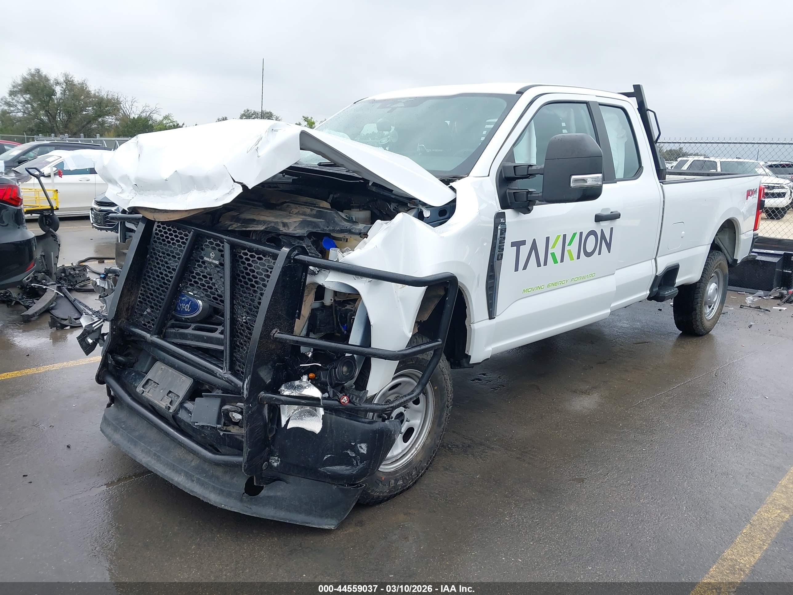 FORD F-250 image 2