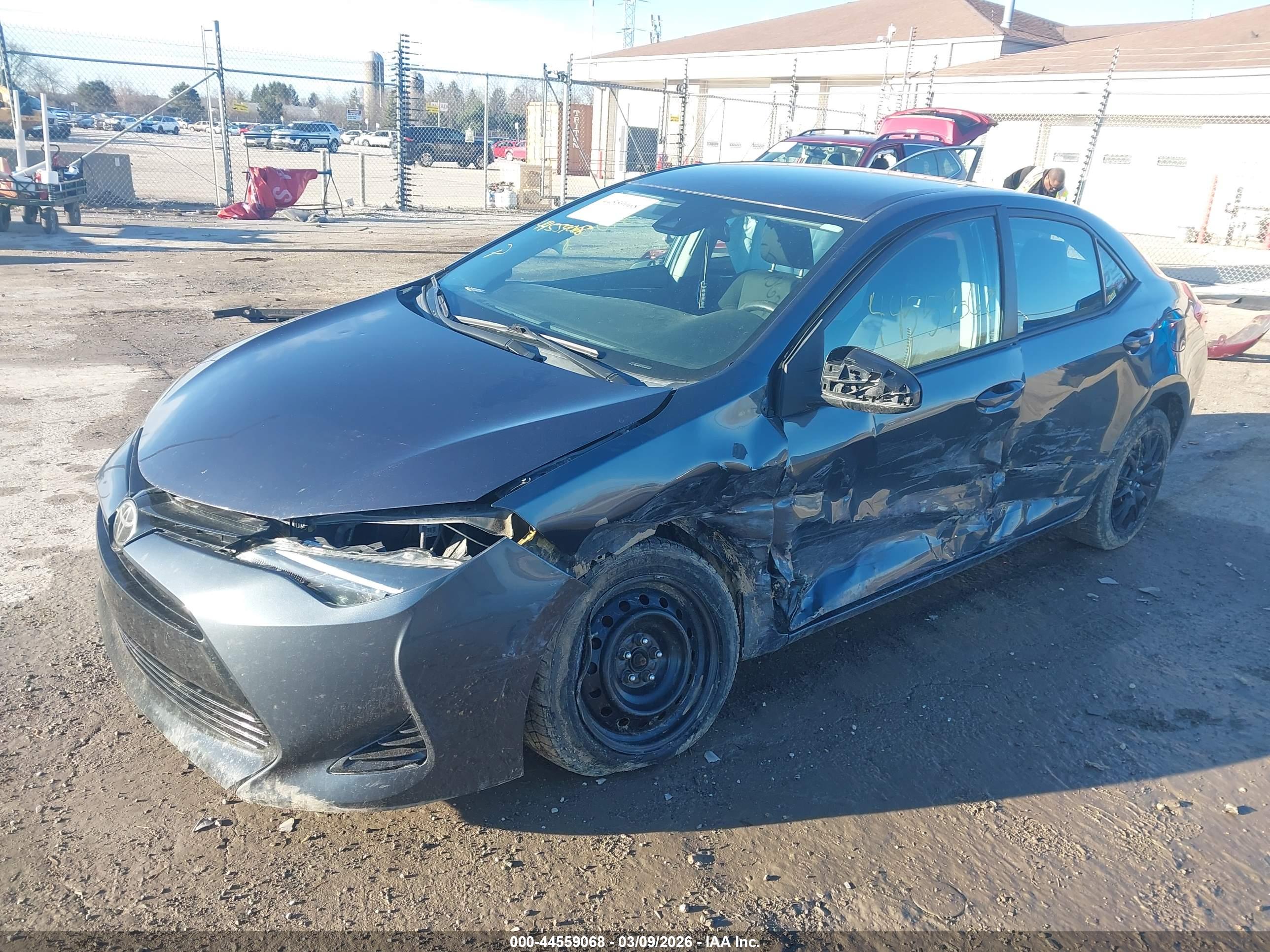 TOYOTA COROLLA image 2