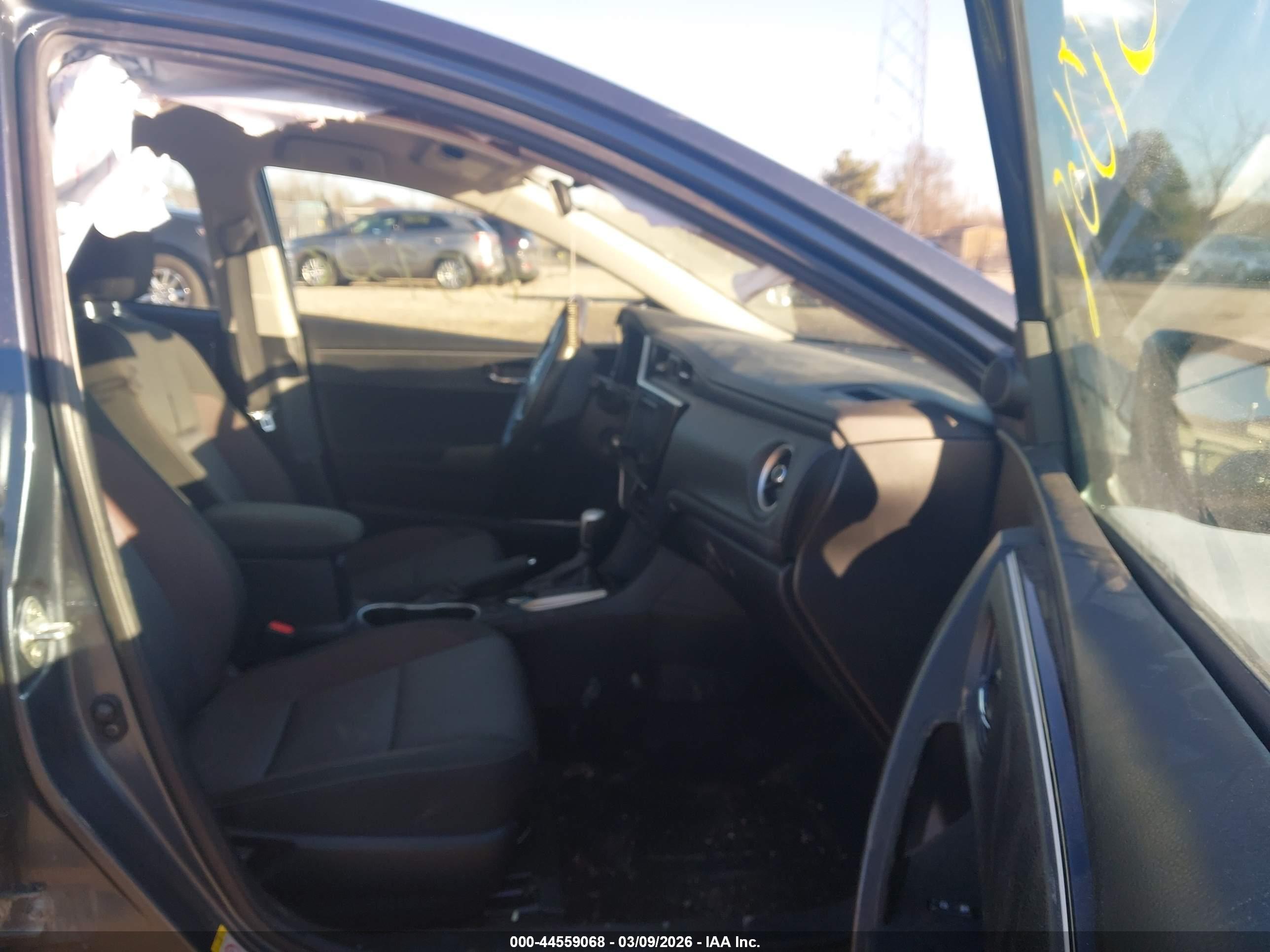 TOYOTA COROLLA image 5
