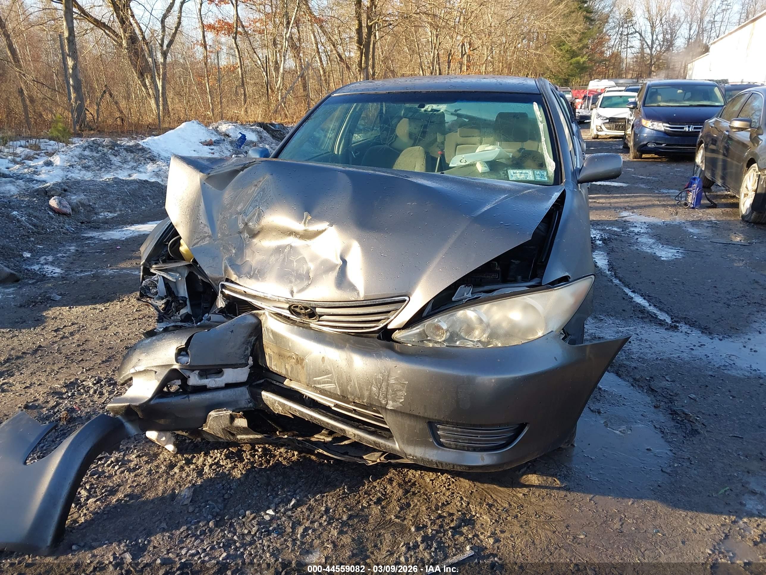 TOYOTA CAMRY image 6