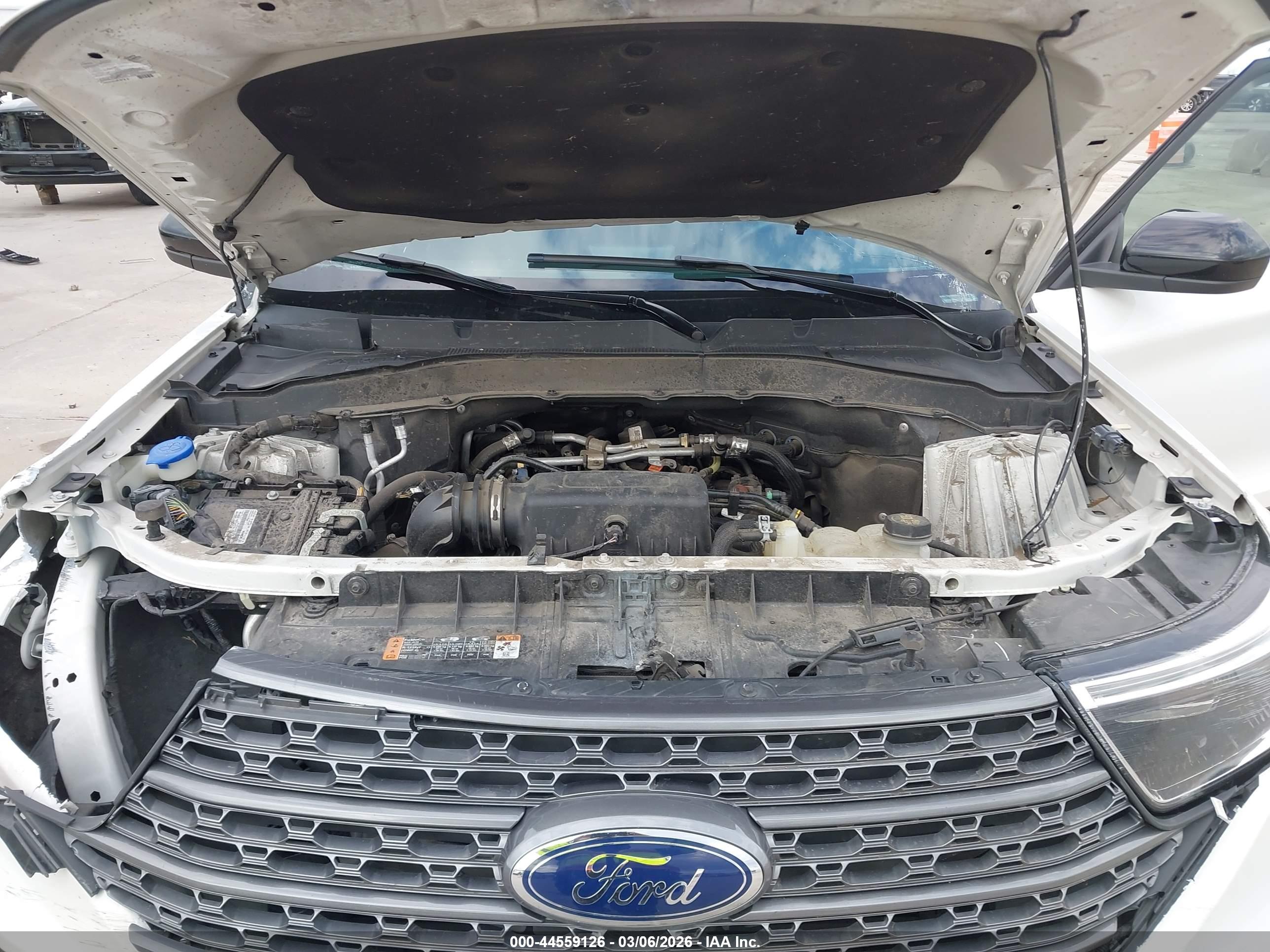 FORD EXPLORER image 10