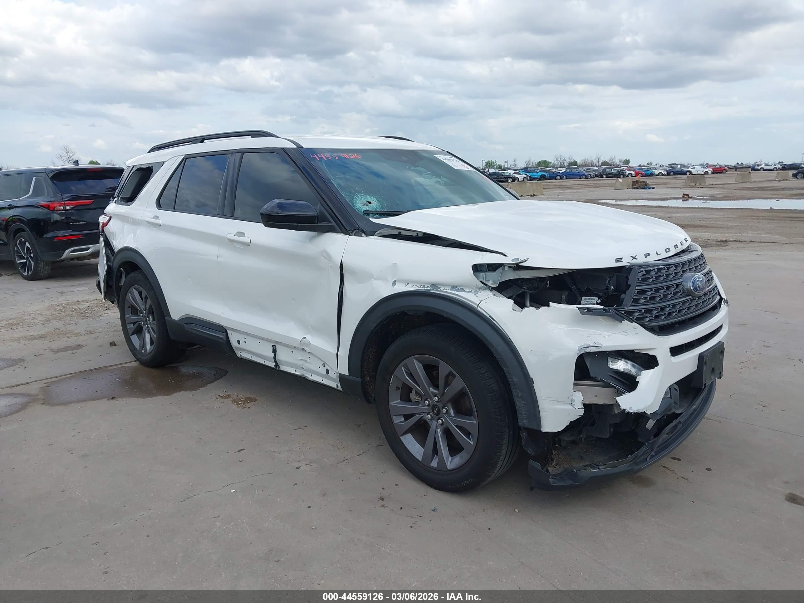 FORD EXPLORER image 6