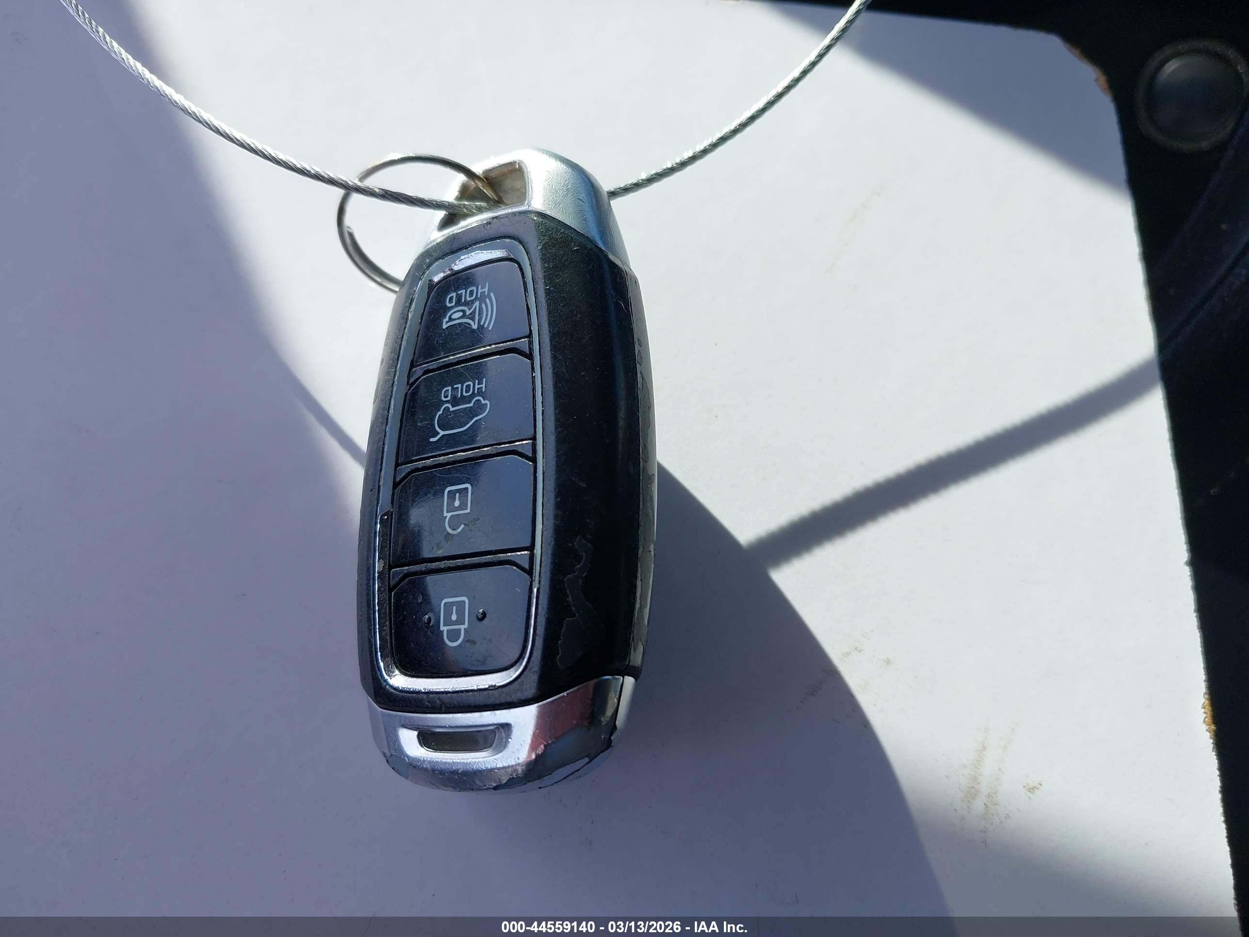 HYUNDAI SANTA image 11