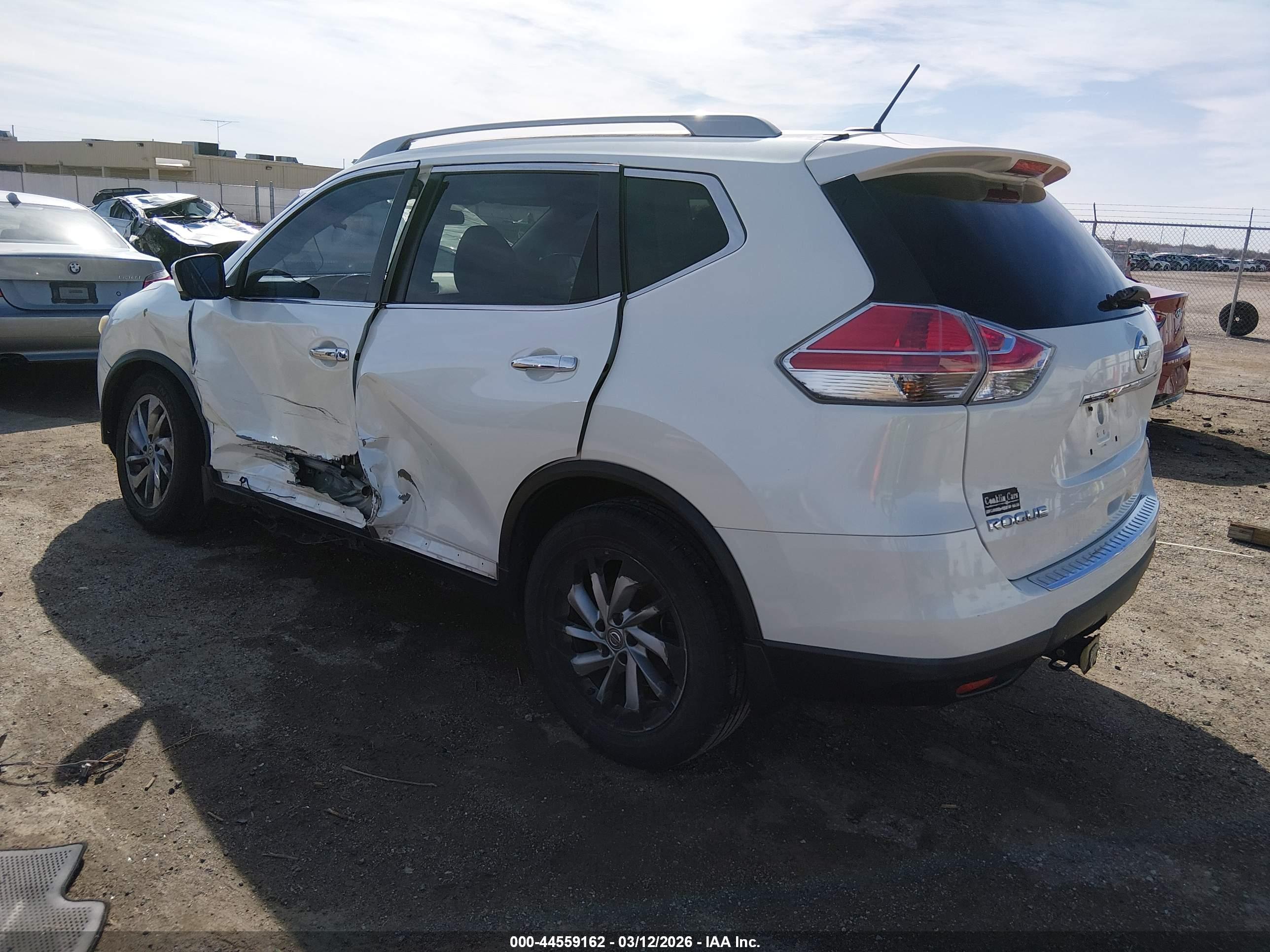 NISSAN ROGUE image 3
