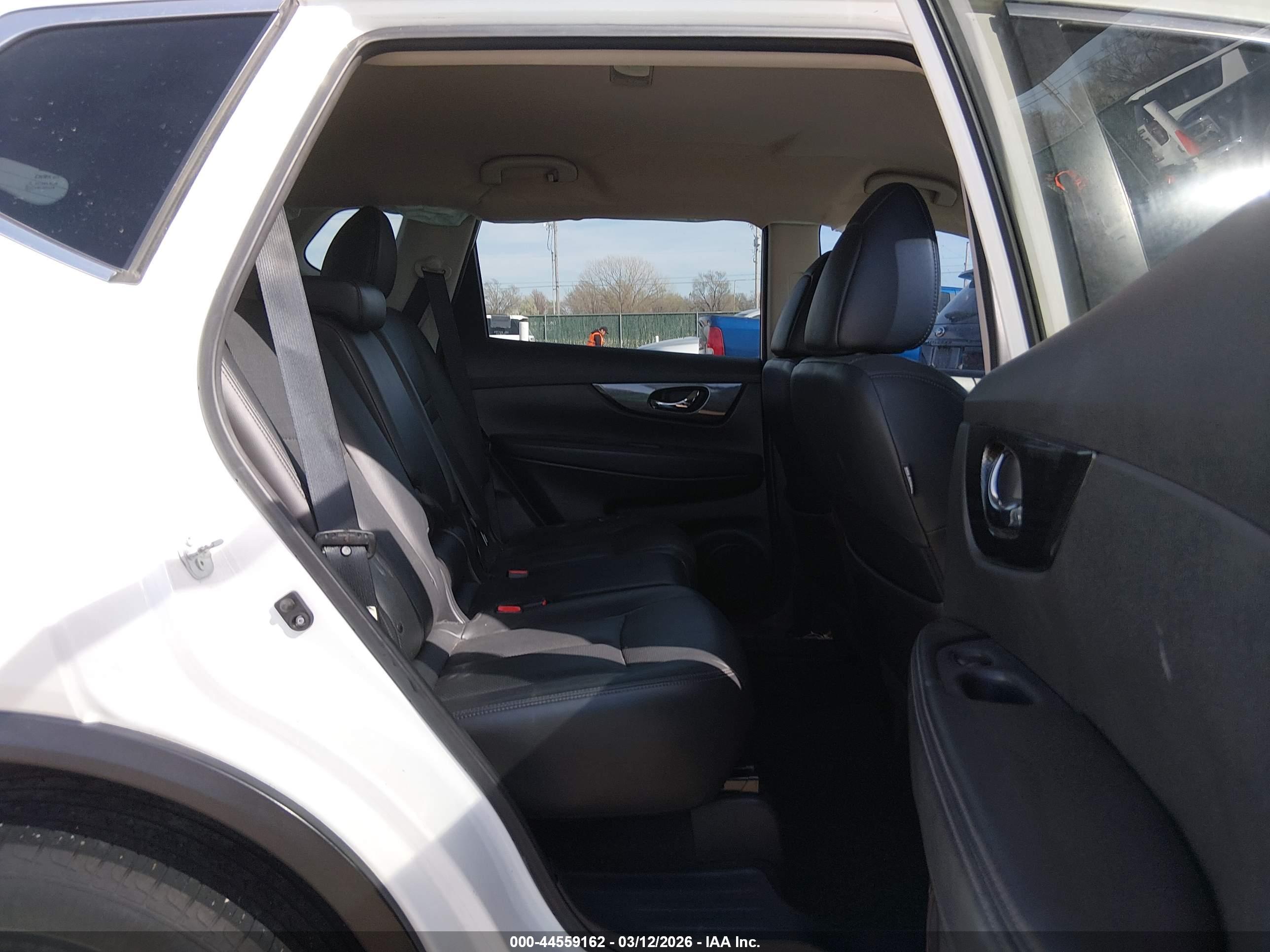 NISSAN ROGUE image 8