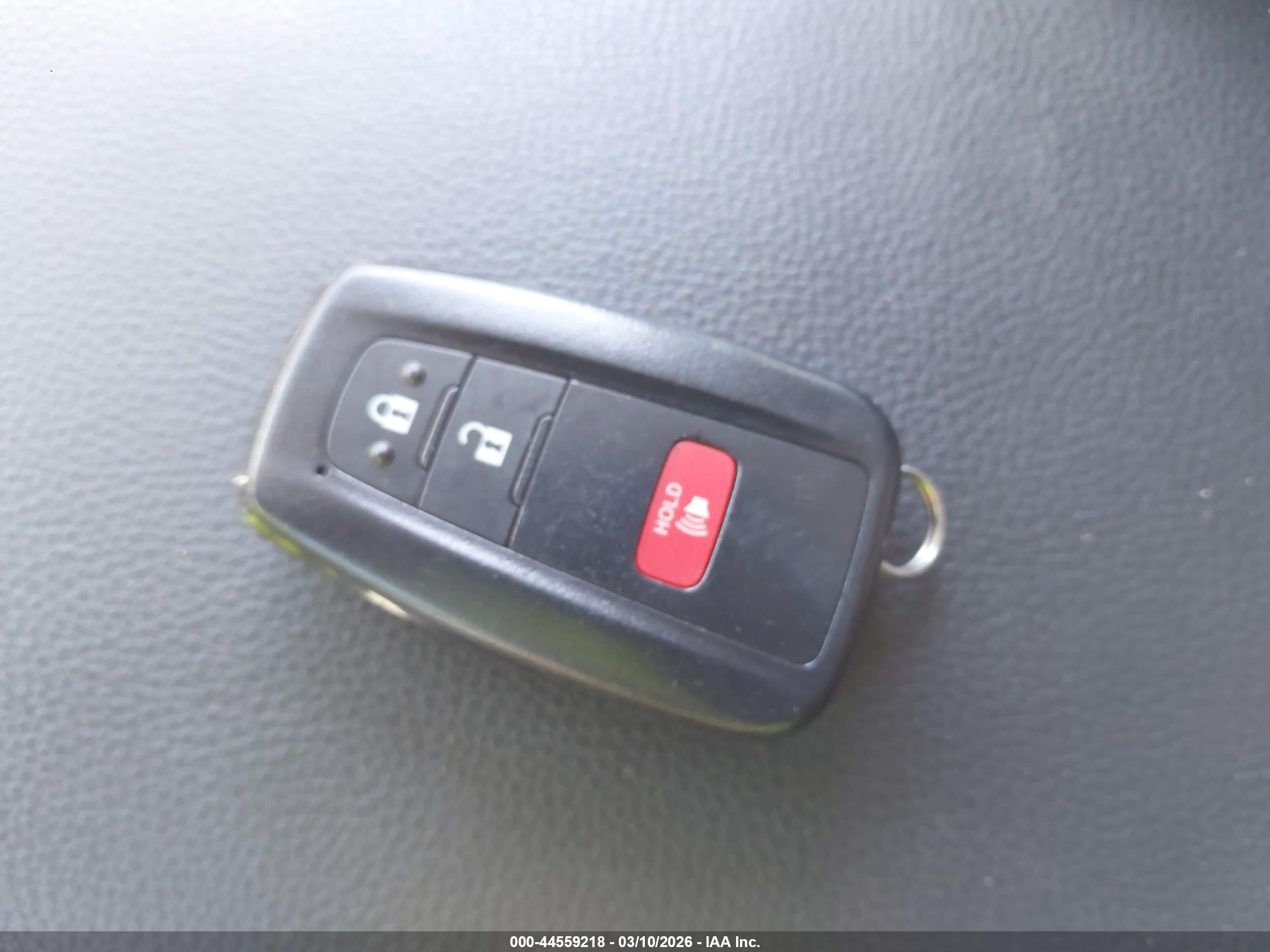TOYOTA RAV4 image 11