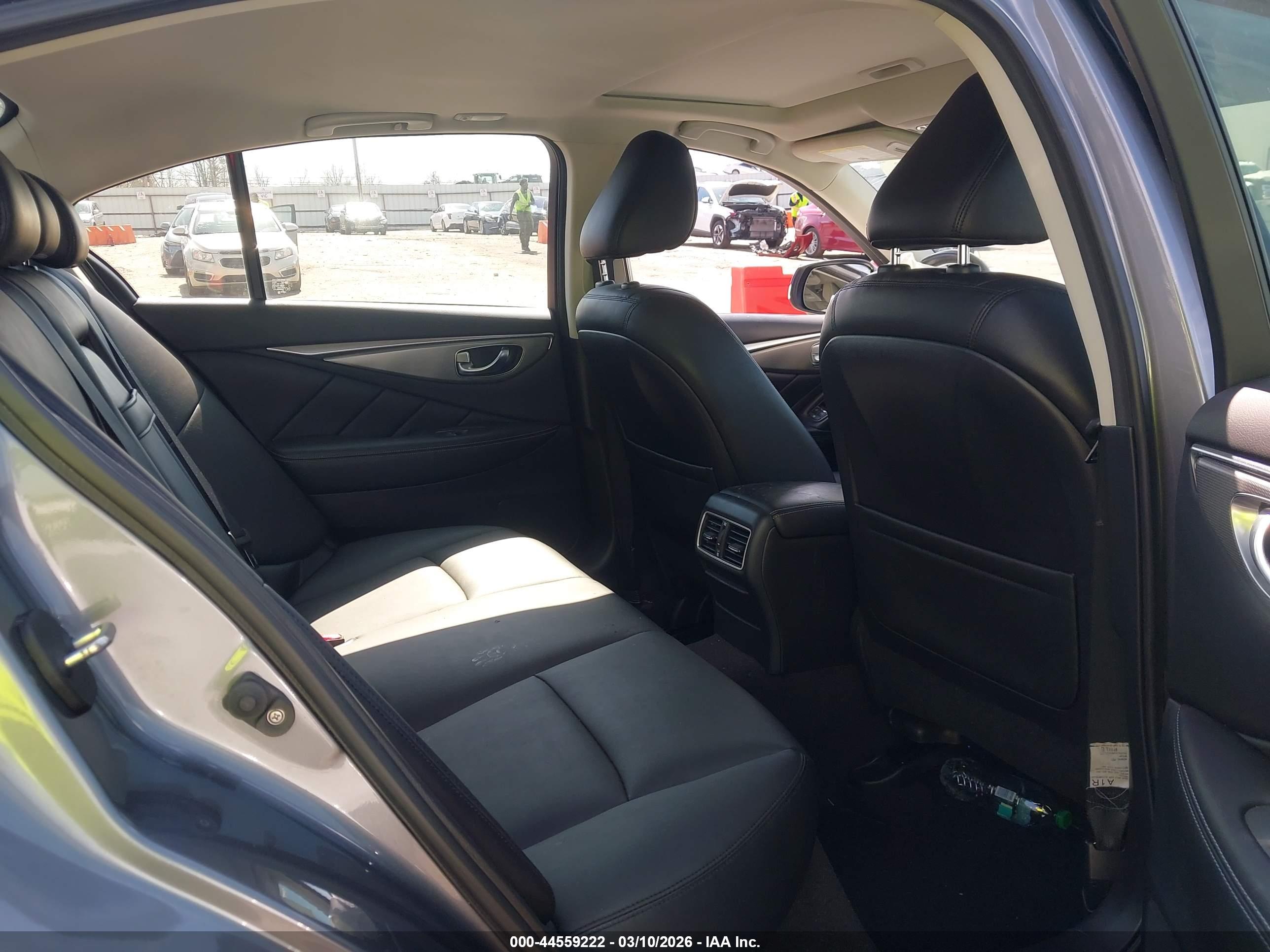 INFINITI Q50 image 8