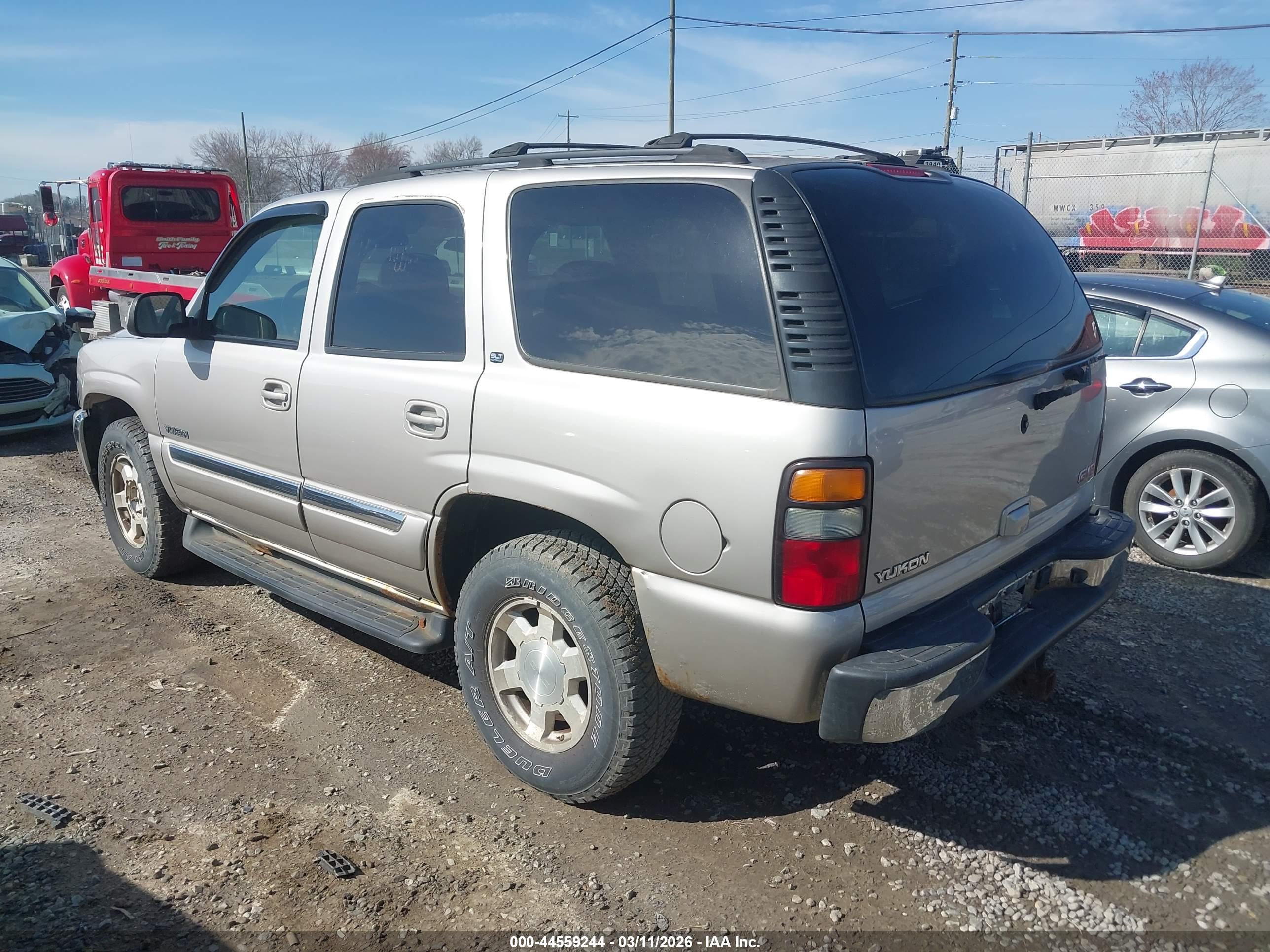 GMC YUKON image 3
