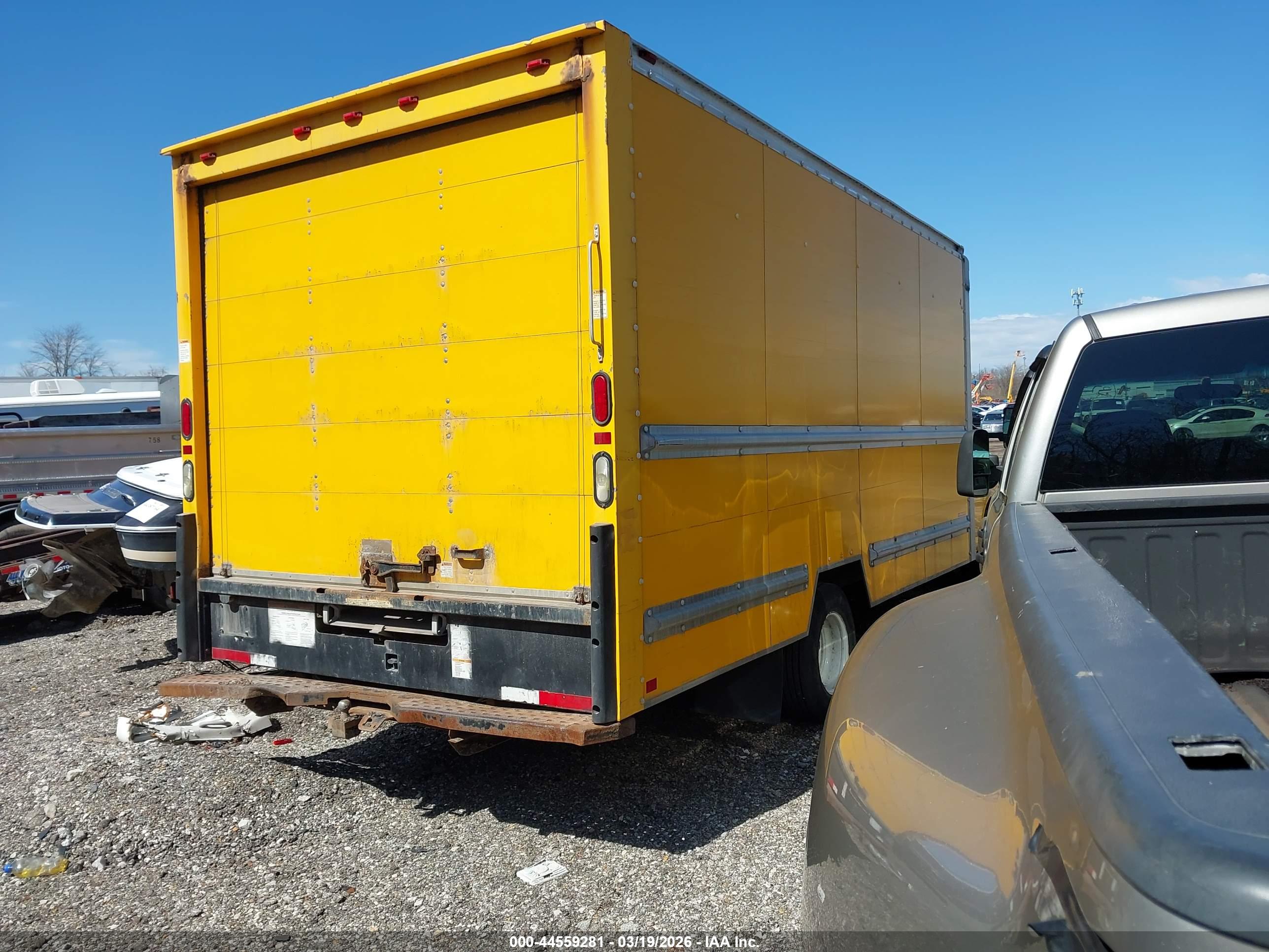 GMC SAVANA image 4