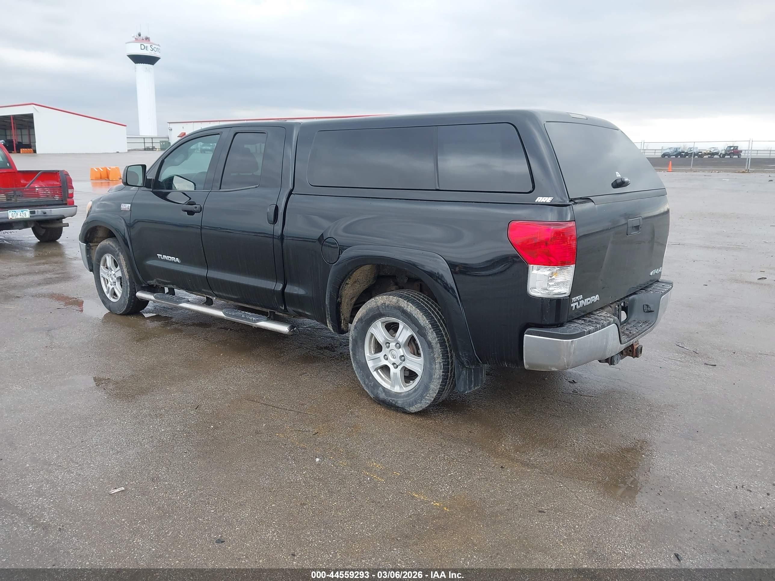 TOYOTA TUNDRA image 3