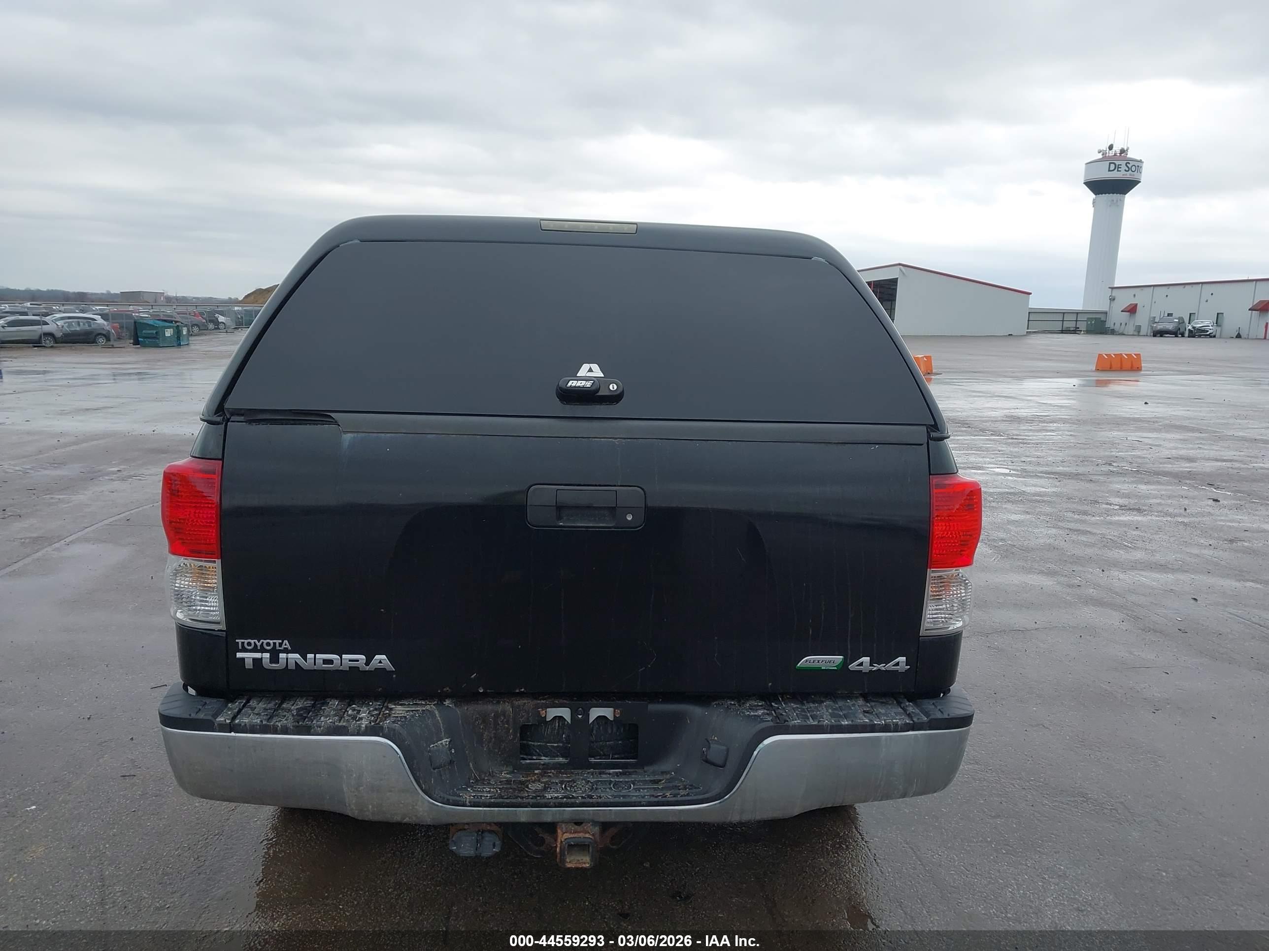 TOYOTA TUNDRA image 6