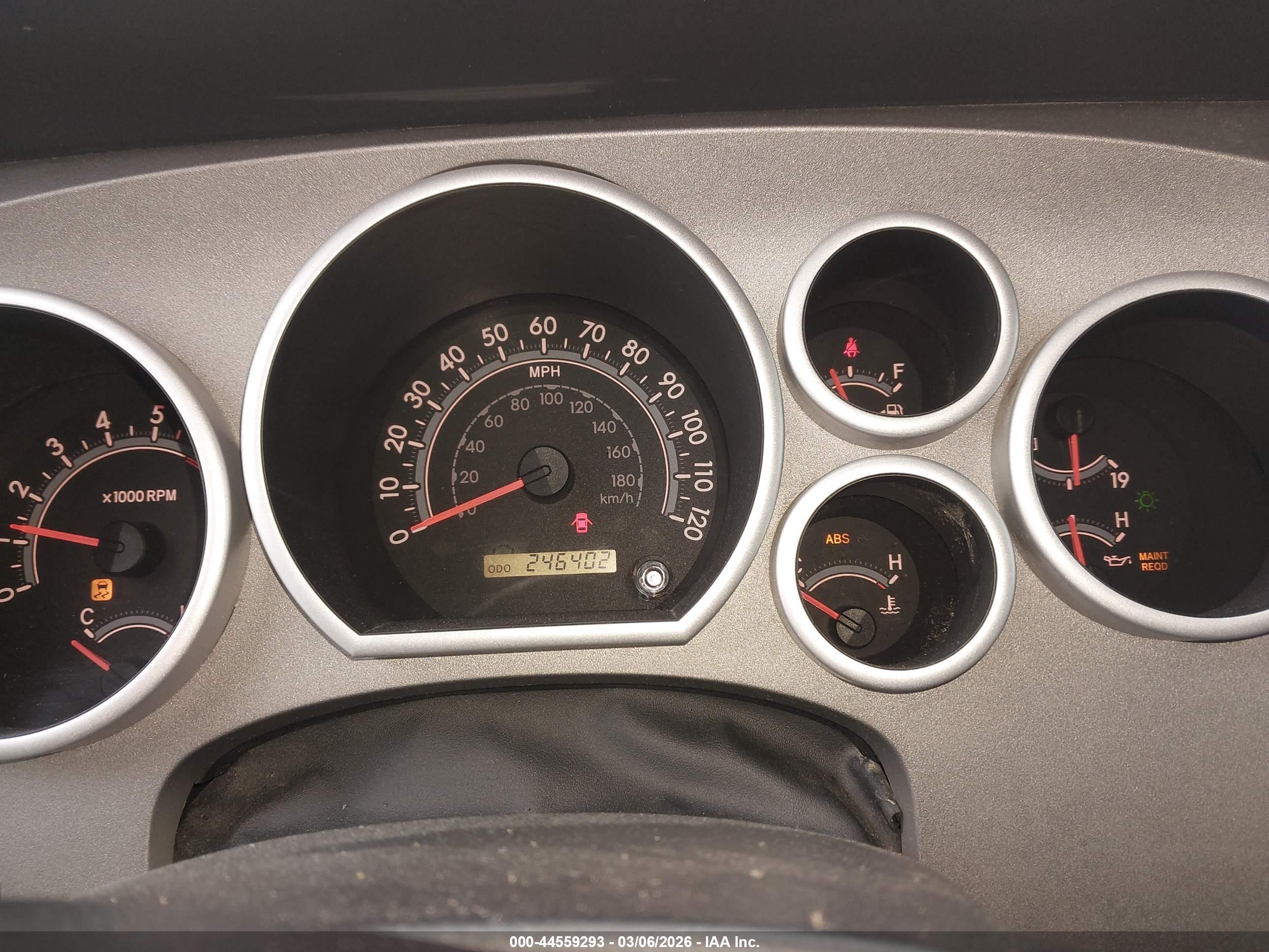 TOYOTA TUNDRA image 7