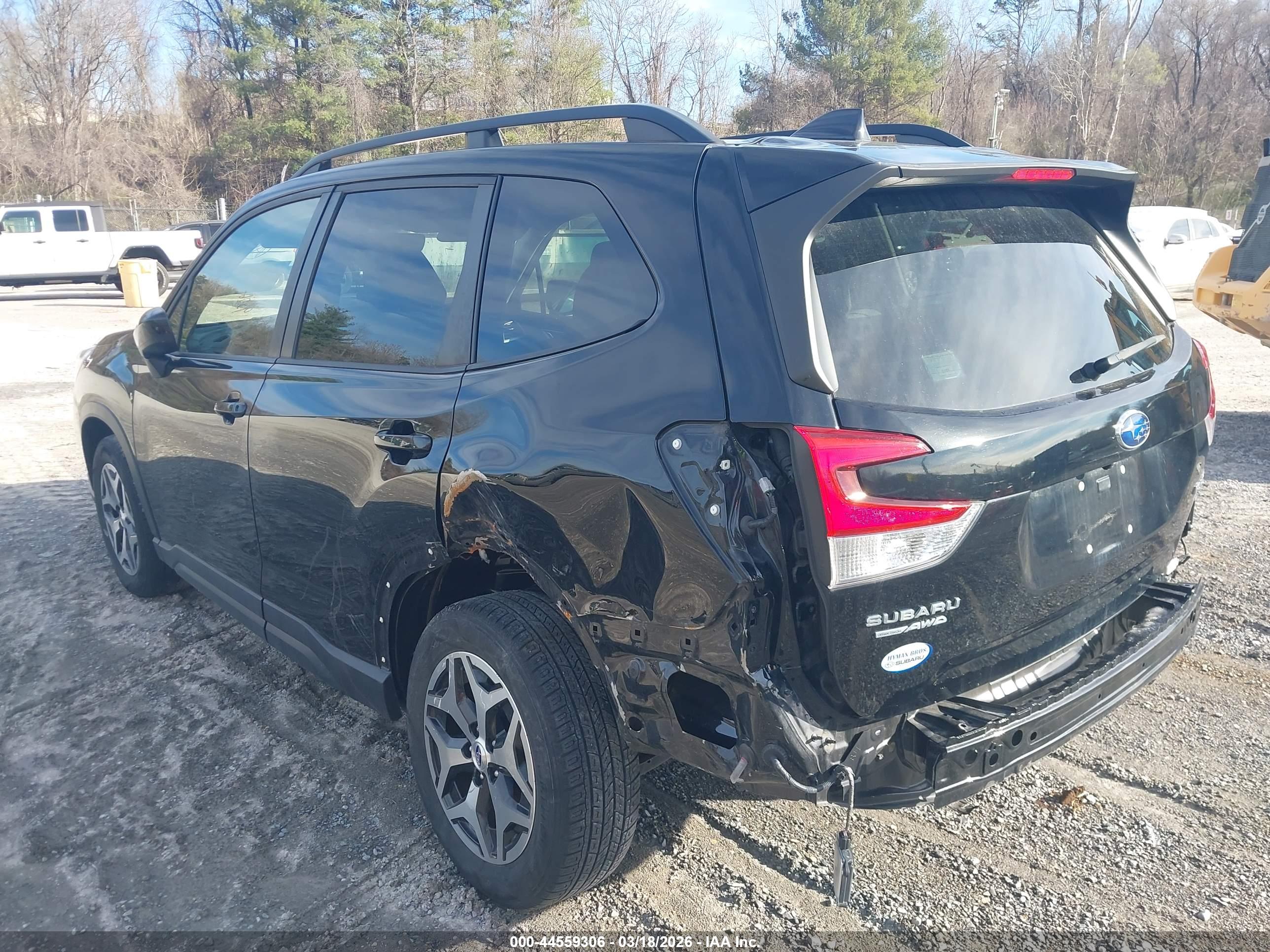 SUBARU FORESTER image 3