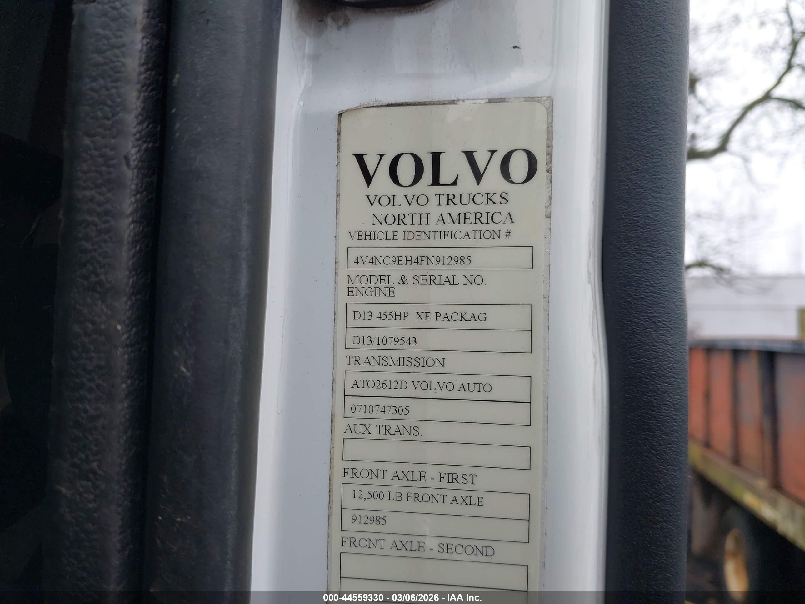 VOLVO VN image 9