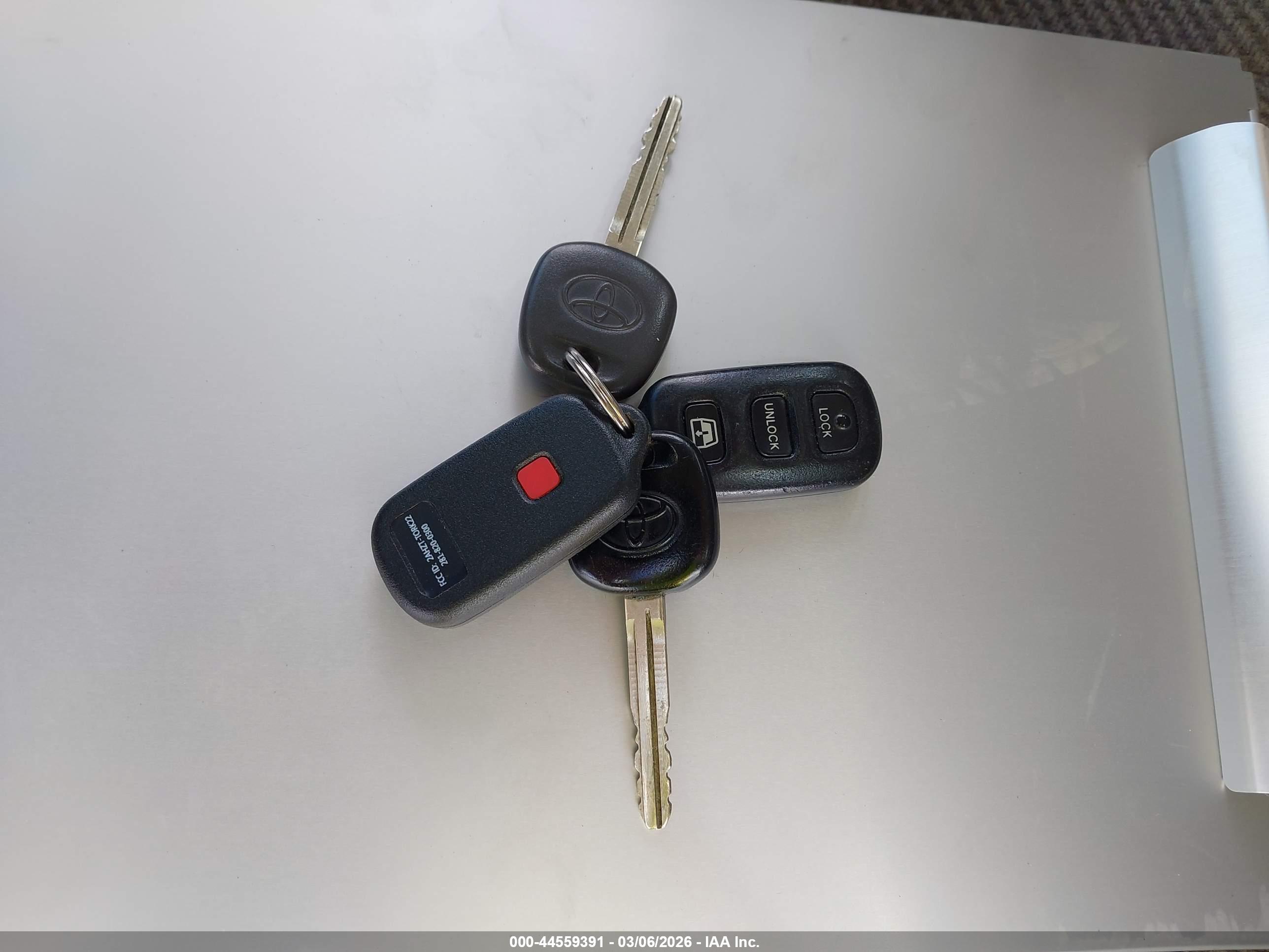 TOYOTA 4RUNNER image 11