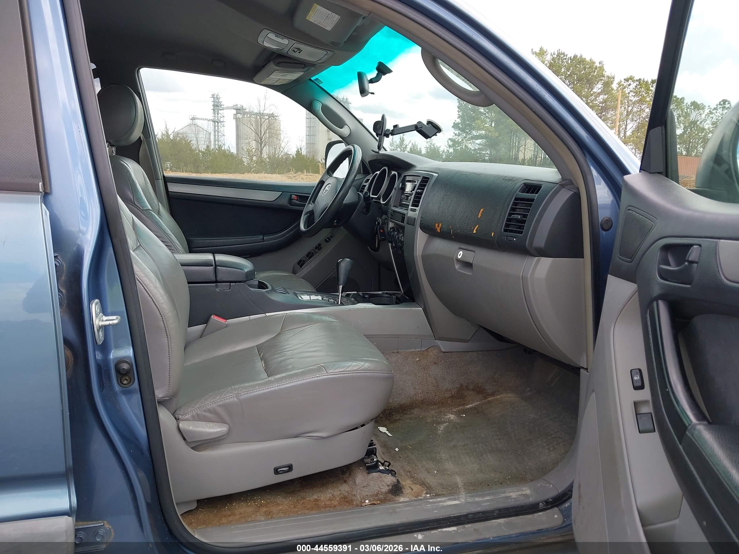 TOYOTA 4RUNNER image 5